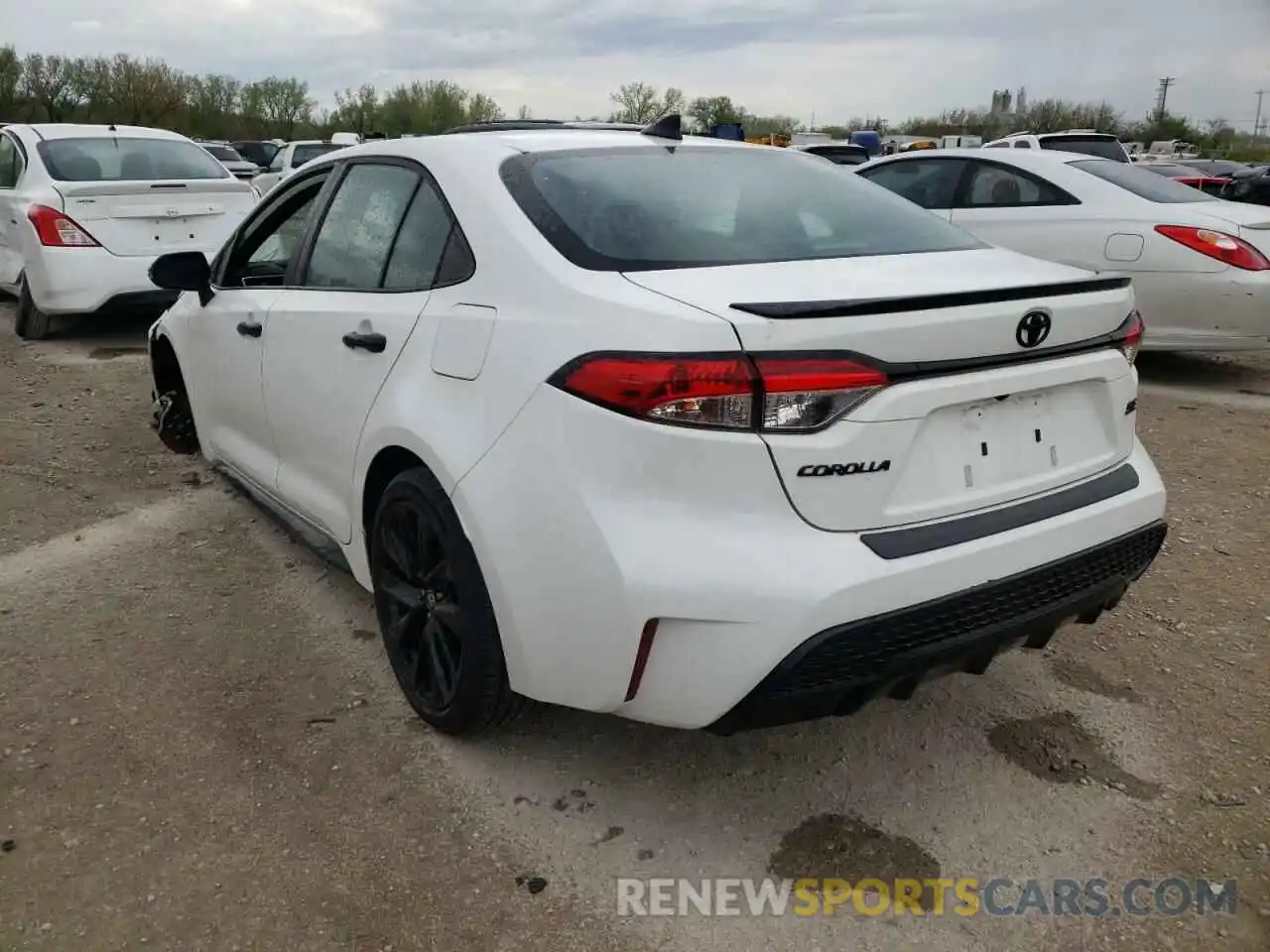 3 Photograph of a damaged car 5YFS4RCE5LP038763 TOYOTA COROLLA 2020