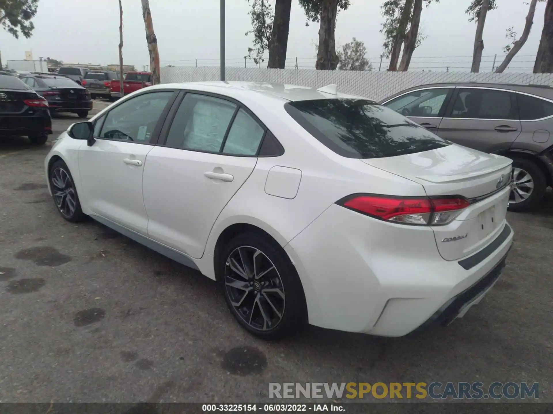 3 Photograph of a damaged car 5YFS4RCE5LP038794 TOYOTA COROLLA 2020