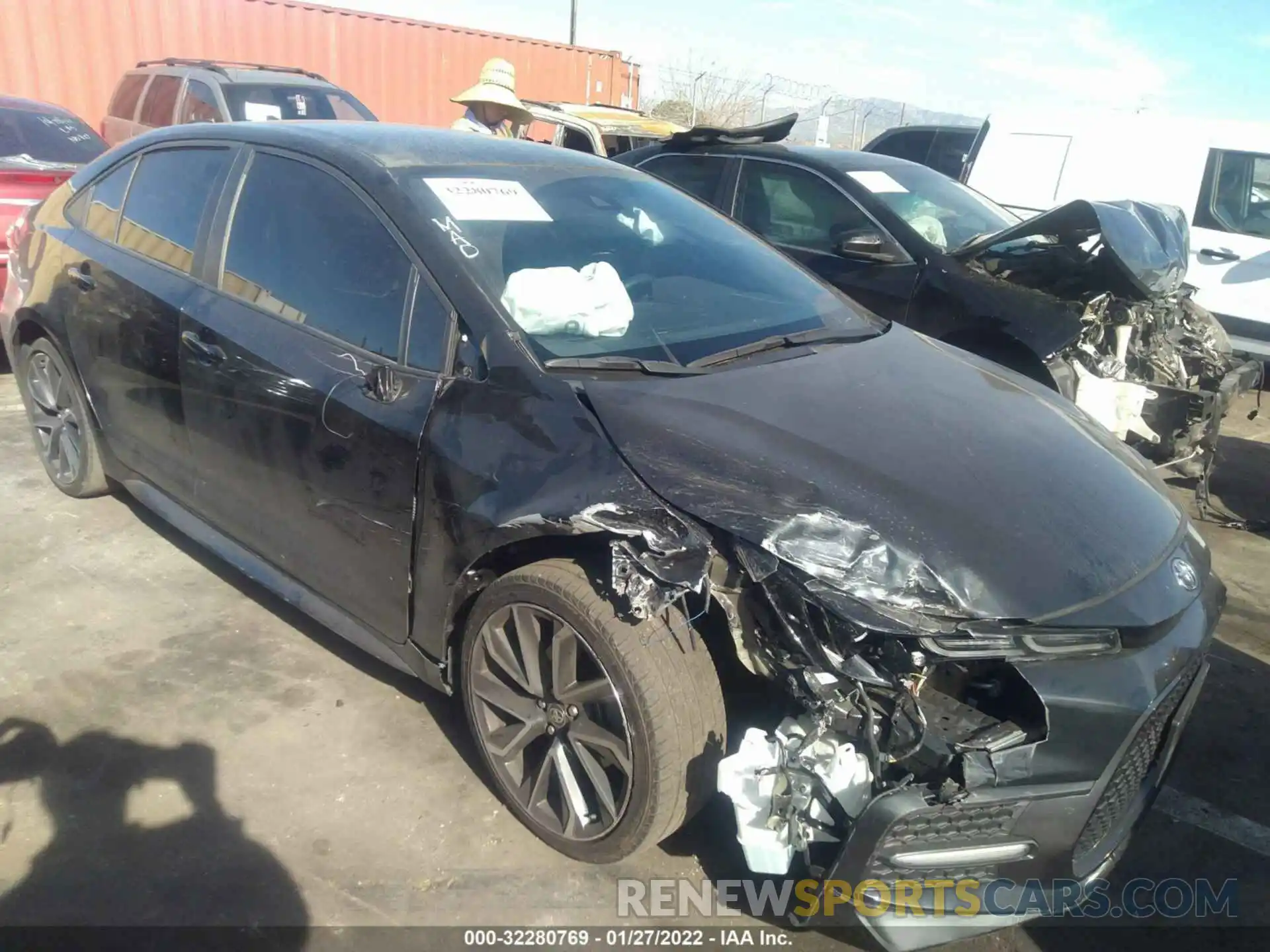 1 Photograph of a damaged car 5YFS4RCE5LP039296 TOYOTA COROLLA 2020