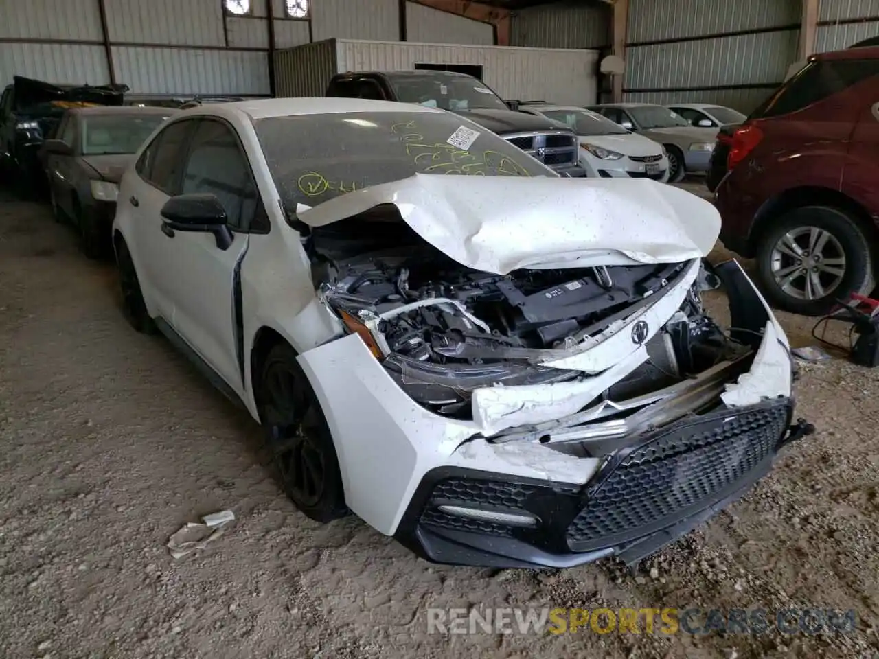 1 Photograph of a damaged car 5YFS4RCE5LP039380 TOYOTA COROLLA 2020