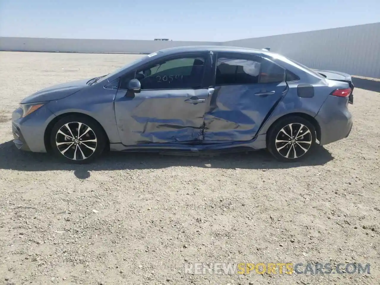 9 Photograph of a damaged car 5YFS4RCE5LP039704 TOYOTA COROLLA 2020