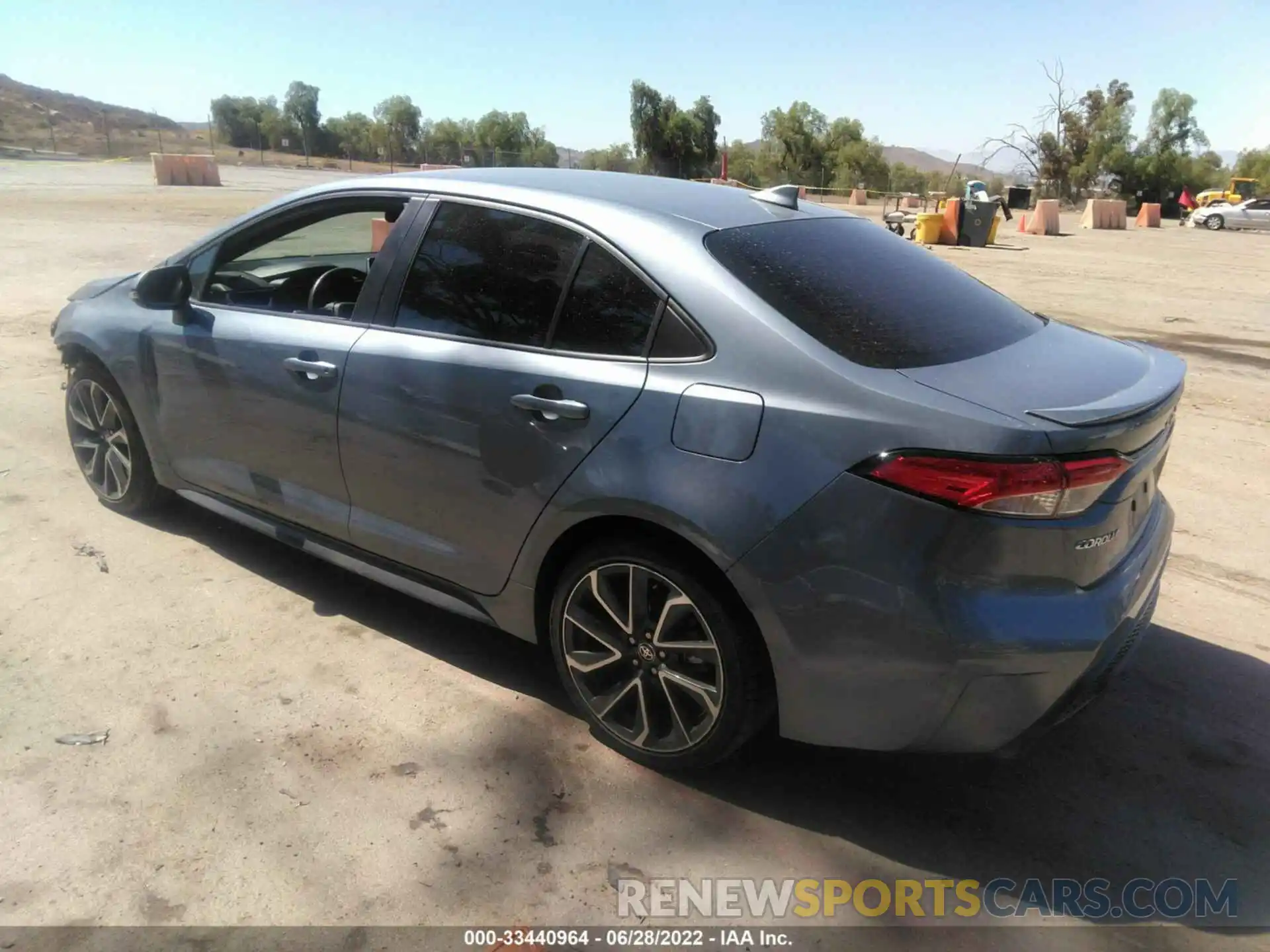 3 Photograph of a damaged car 5YFS4RCE5LP039718 TOYOTA COROLLA 2020