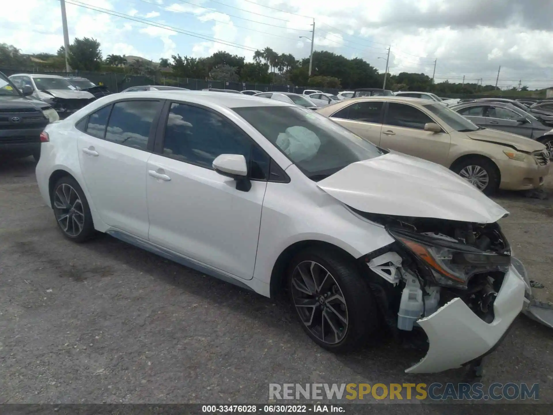 1 Photograph of a damaged car 5YFS4RCE5LP040321 TOYOTA COROLLA 2020