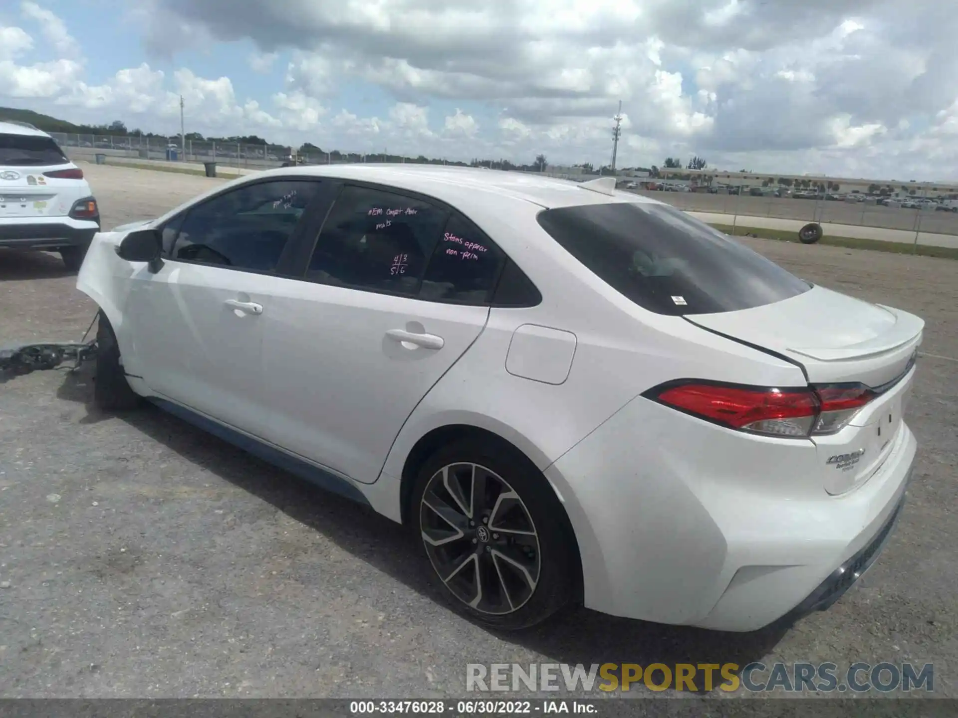 3 Photograph of a damaged car 5YFS4RCE5LP040321 TOYOTA COROLLA 2020