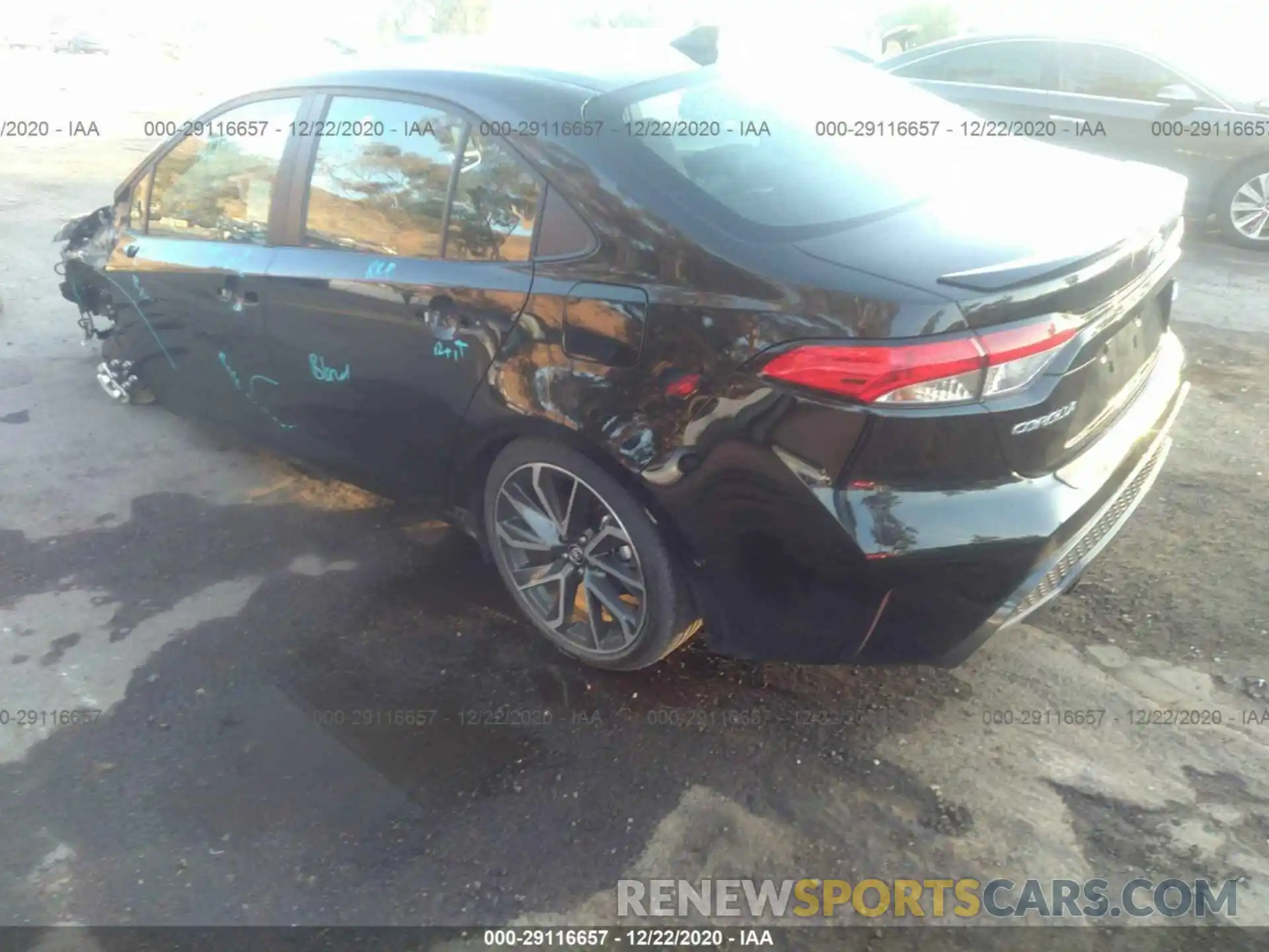 3 Photograph of a damaged car 5YFS4RCE5LP040853 TOYOTA COROLLA 2020