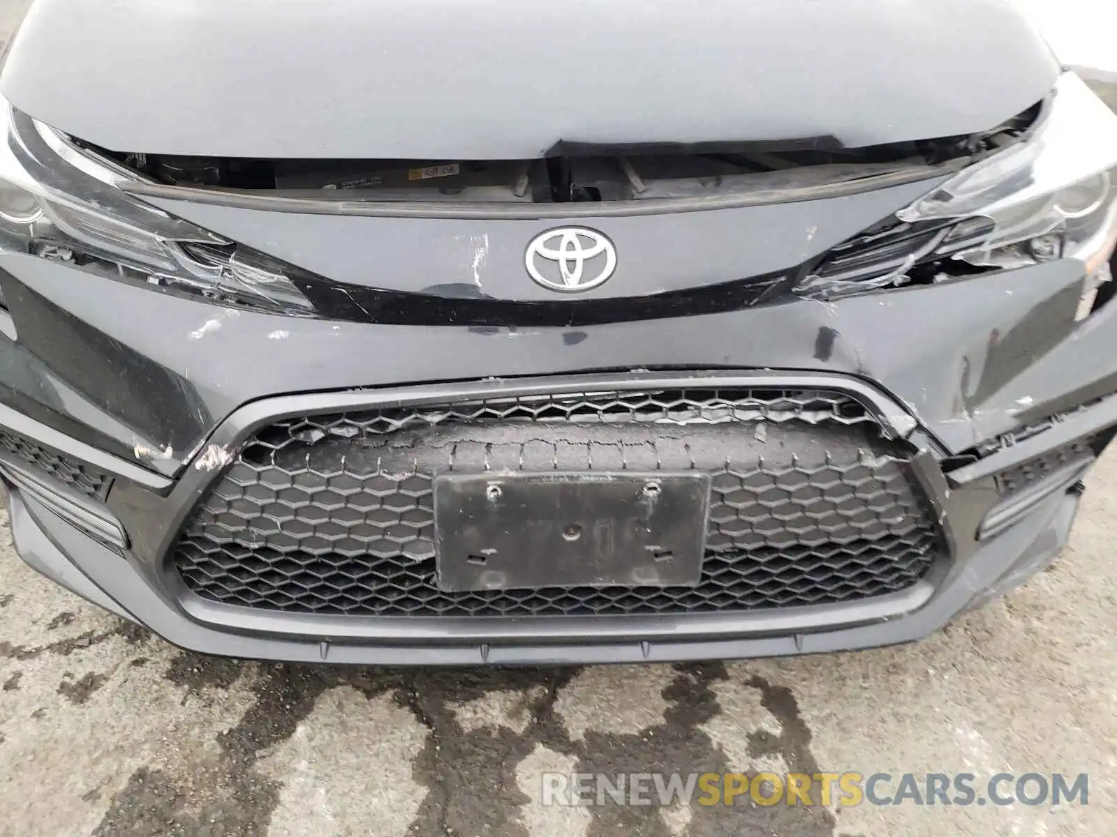 9 Photograph of a damaged car 5YFS4RCE5LP041291 TOYOTA COROLLA 2020