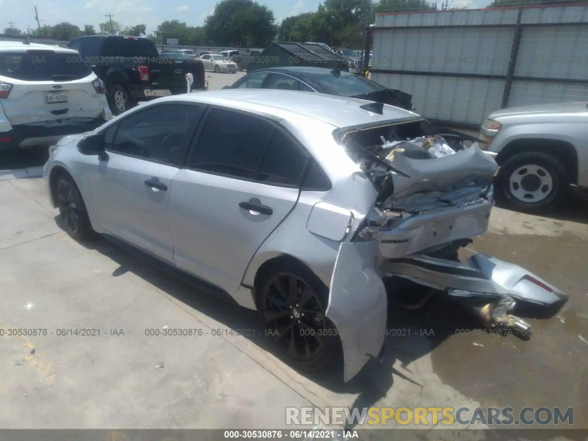 3 Photograph of a damaged car 5YFS4RCE5LP042490 TOYOTA COROLLA 2020