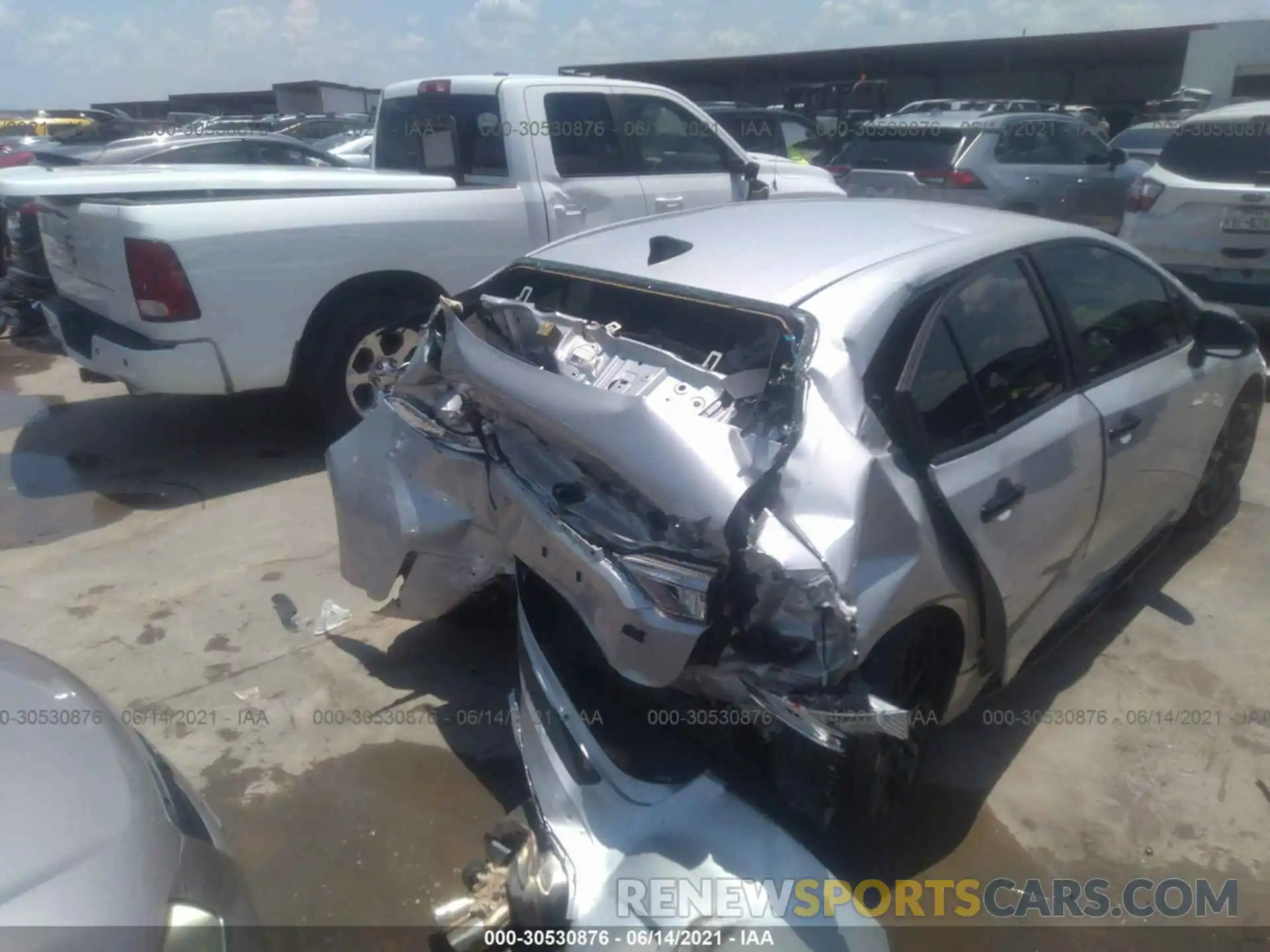 6 Photograph of a damaged car 5YFS4RCE5LP042490 TOYOTA COROLLA 2020