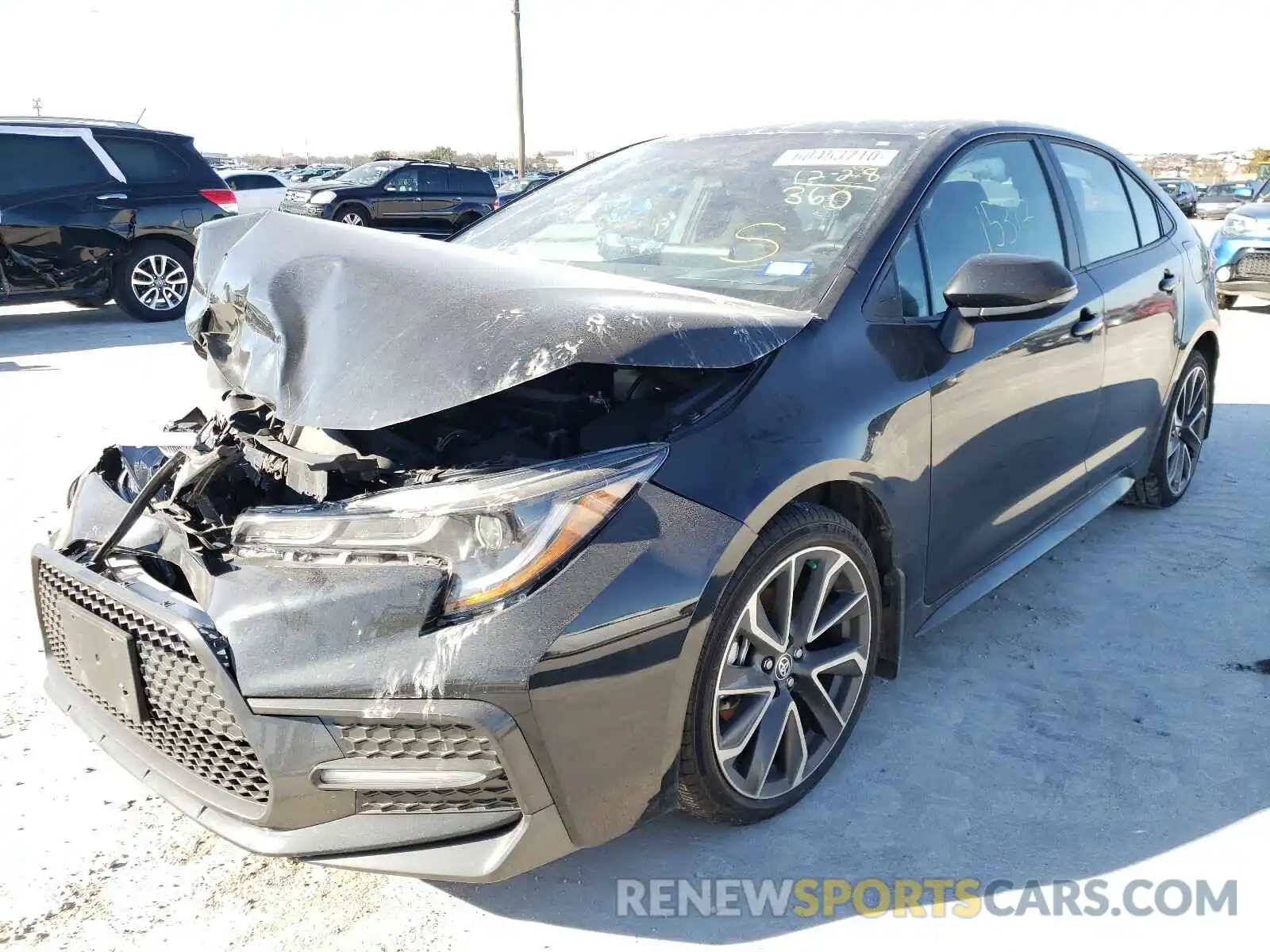 2 Photograph of a damaged car 5YFS4RCE5LP043073 TOYOTA COROLLA 2020