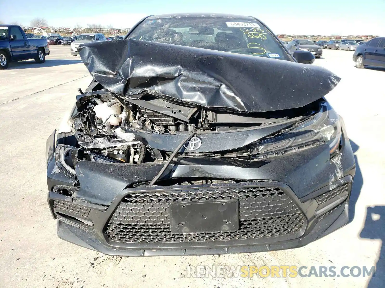 9 Photograph of a damaged car 5YFS4RCE5LP043073 TOYOTA COROLLA 2020