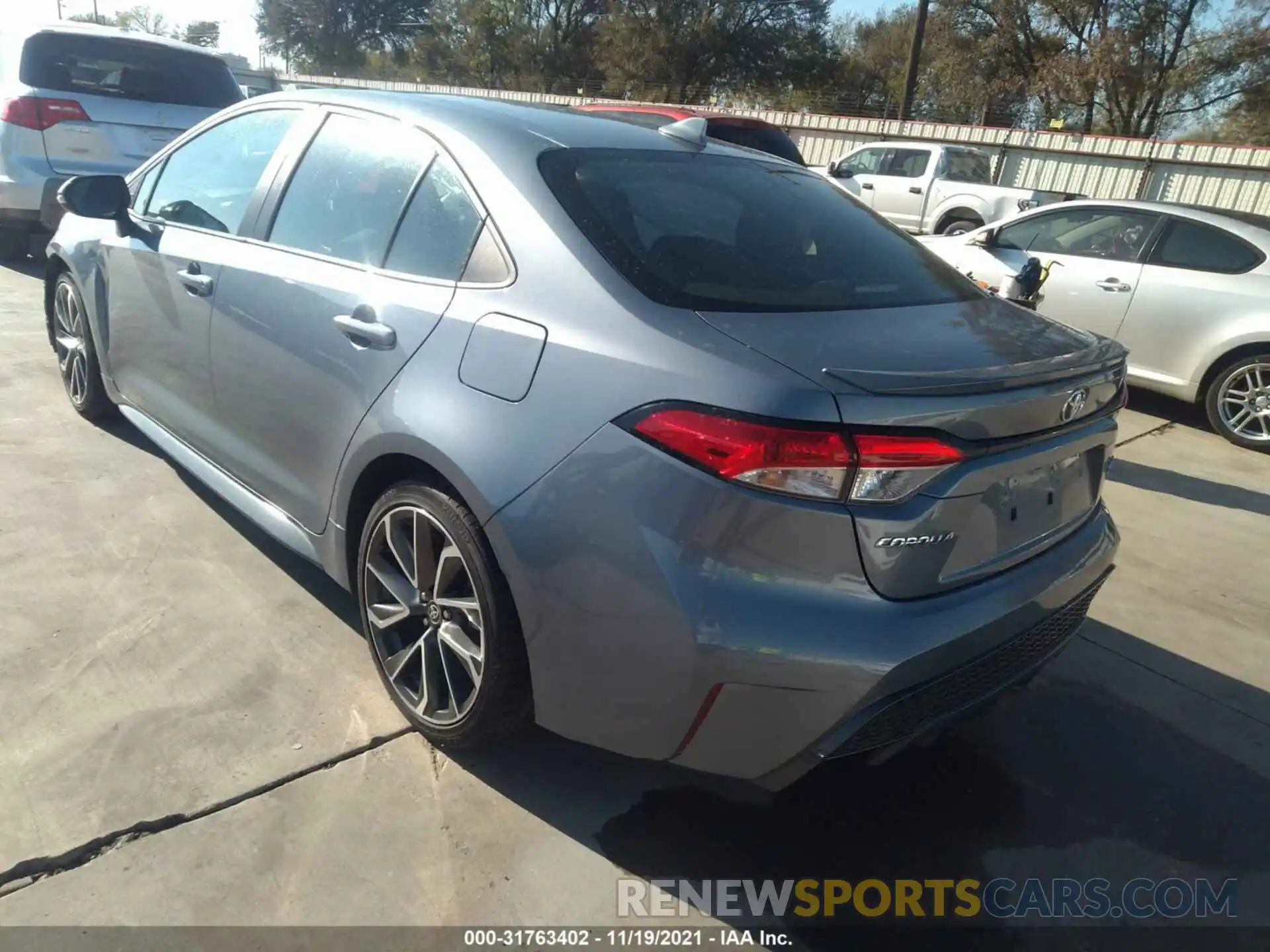 3 Photograph of a damaged car 5YFS4RCE5LP043123 TOYOTA COROLLA 2020