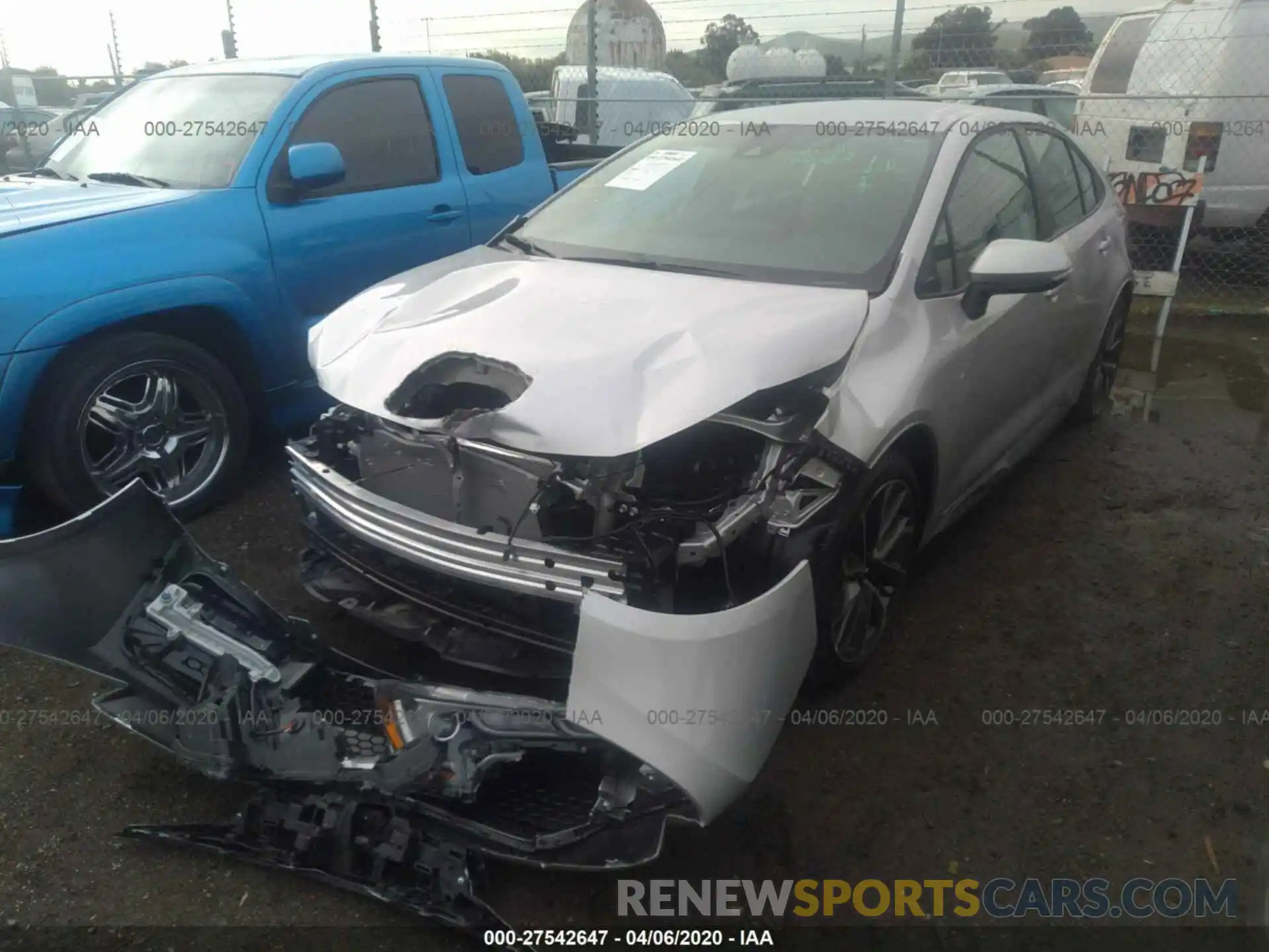 6 Photograph of a damaged car 5YFS4RCE5LP044126 TOYOTA COROLLA 2020