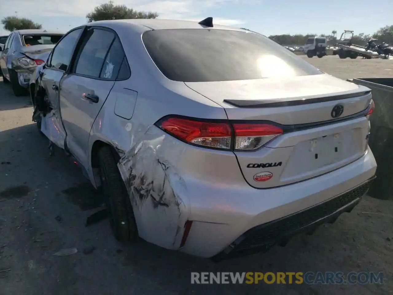 3 Photograph of a damaged car 5YFS4RCE5LP045034 TOYOTA COROLLA 2020