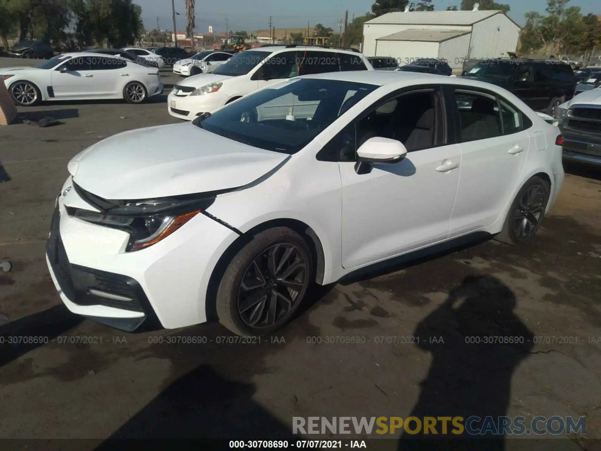 2 Photograph of a damaged car 5YFS4RCE5LP045213 TOYOTA COROLLA 2020