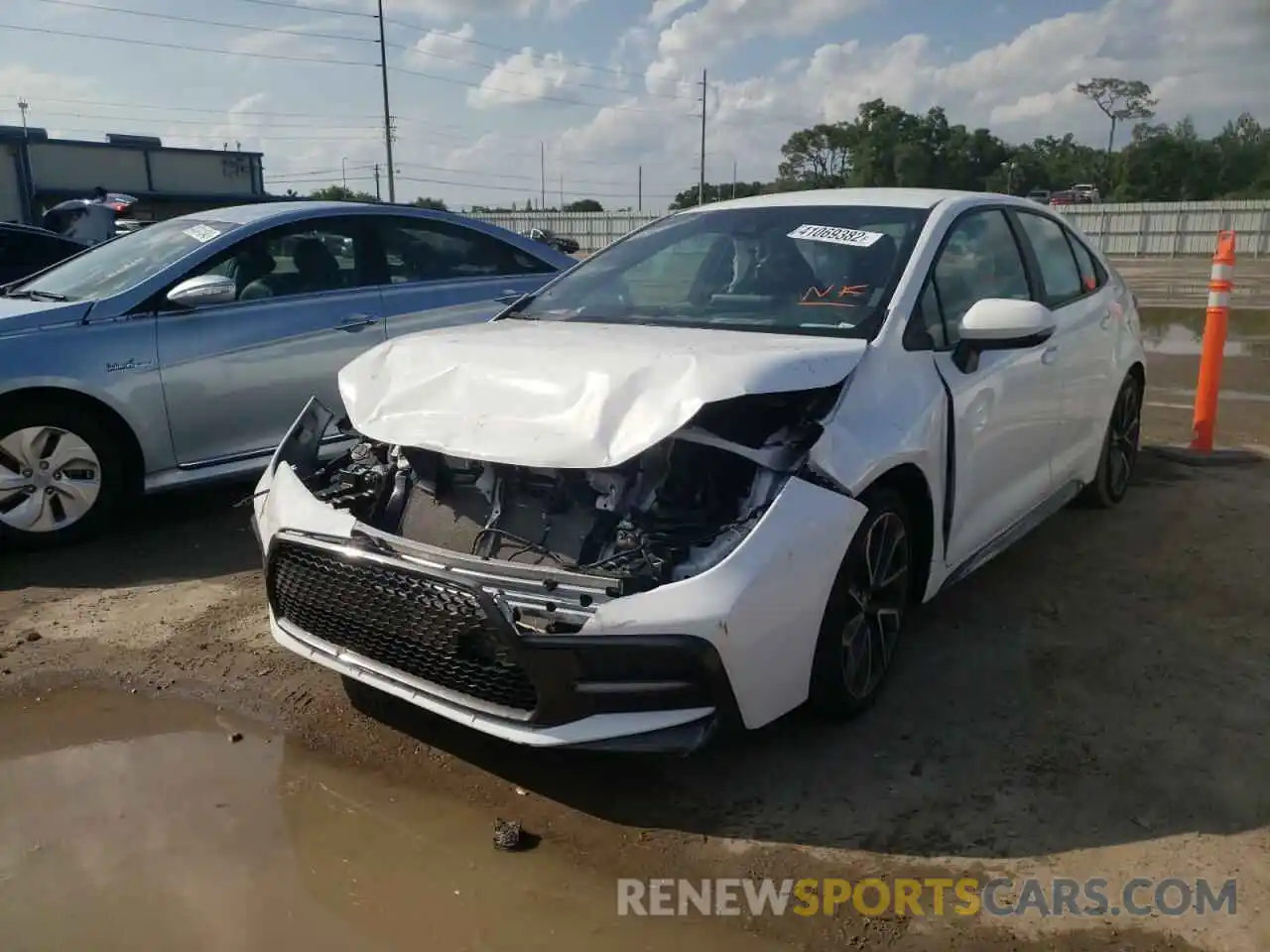 2 Photograph of a damaged car 5YFS4RCE5LP045230 TOYOTA COROLLA 2020