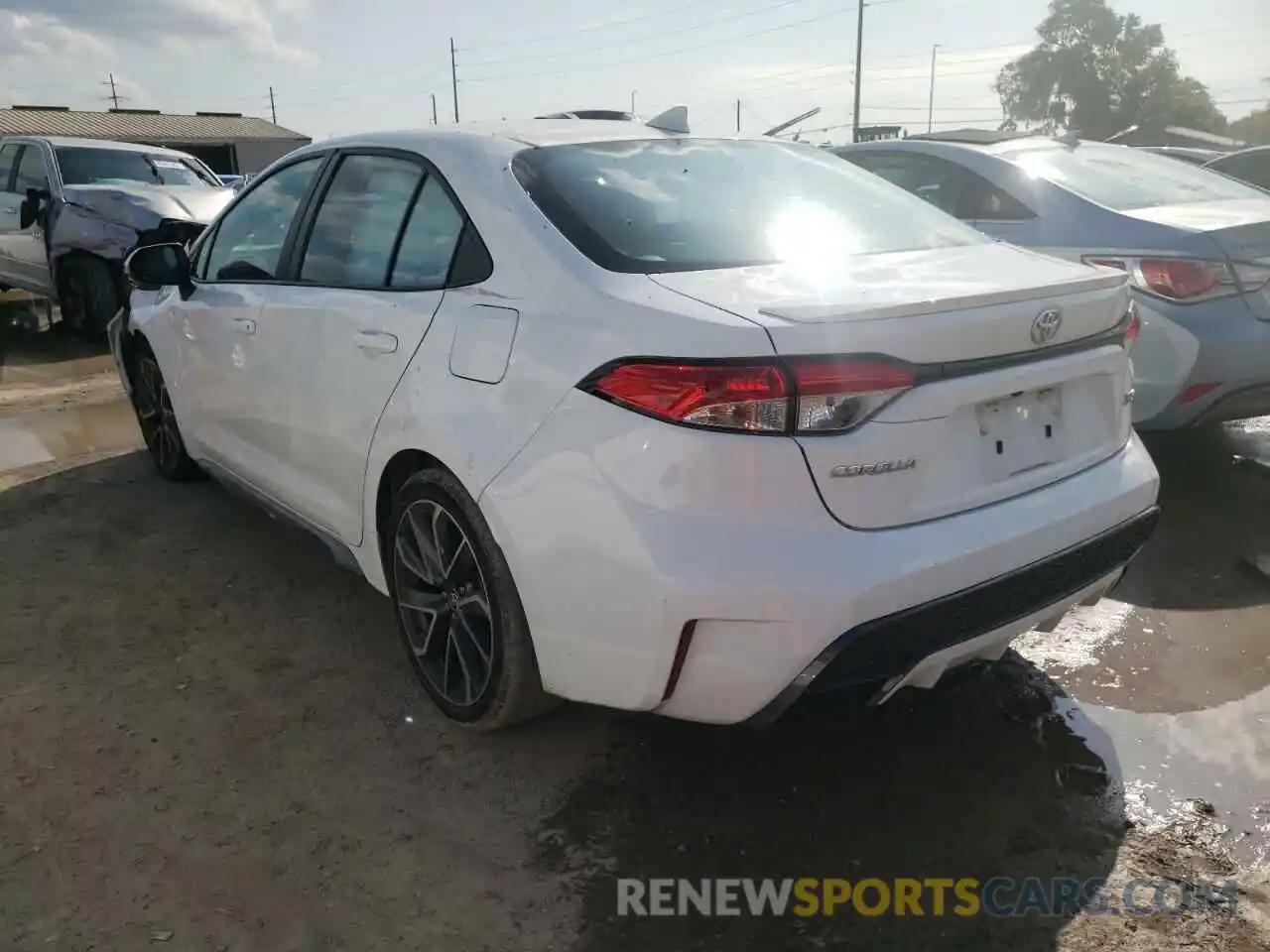 3 Photograph of a damaged car 5YFS4RCE5LP045230 TOYOTA COROLLA 2020