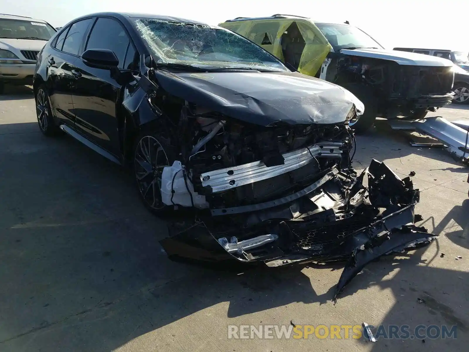 1 Photograph of a damaged car 5YFS4RCE5LP045678 TOYOTA COROLLA 2020