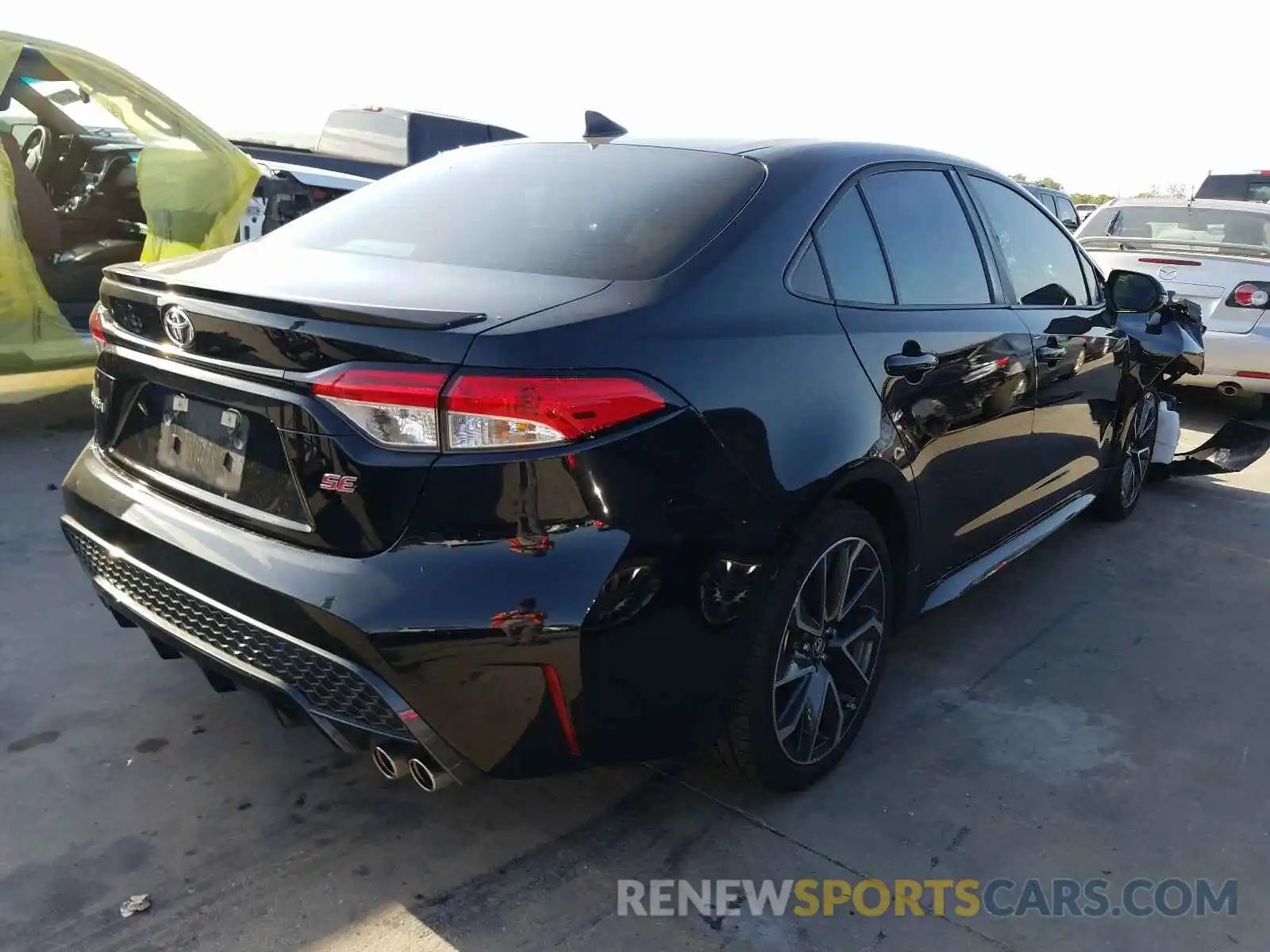 4 Photograph of a damaged car 5YFS4RCE5LP045678 TOYOTA COROLLA 2020