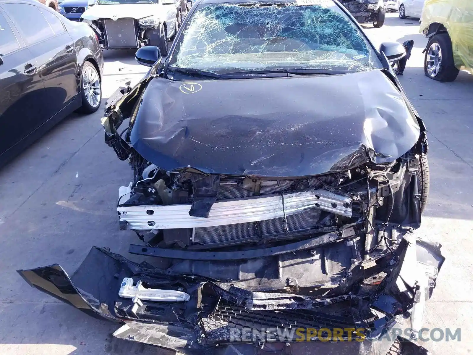 9 Photograph of a damaged car 5YFS4RCE5LP045678 TOYOTA COROLLA 2020