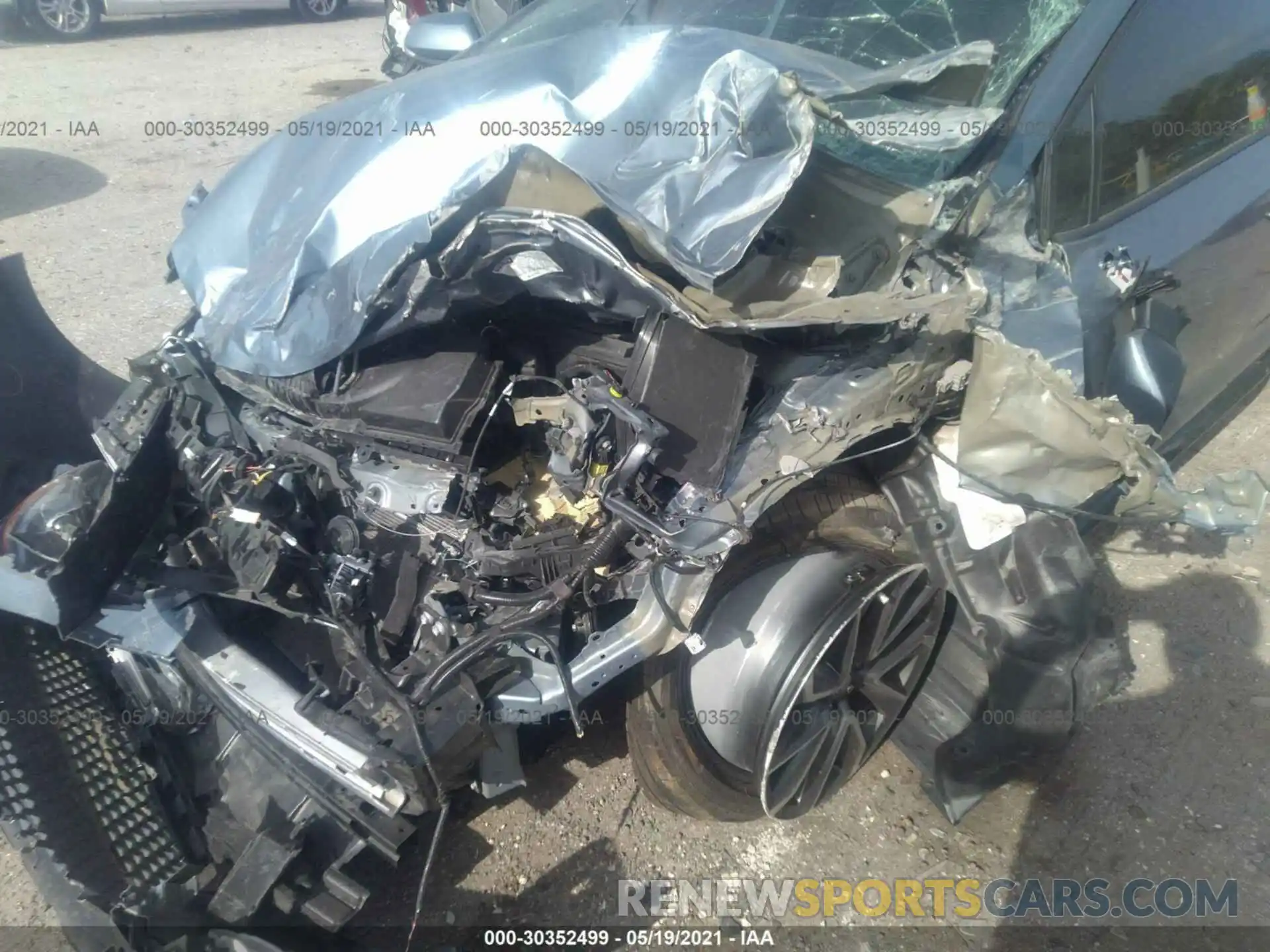 6 Photograph of a damaged car 5YFS4RCE5LP046166 TOYOTA COROLLA 2020
