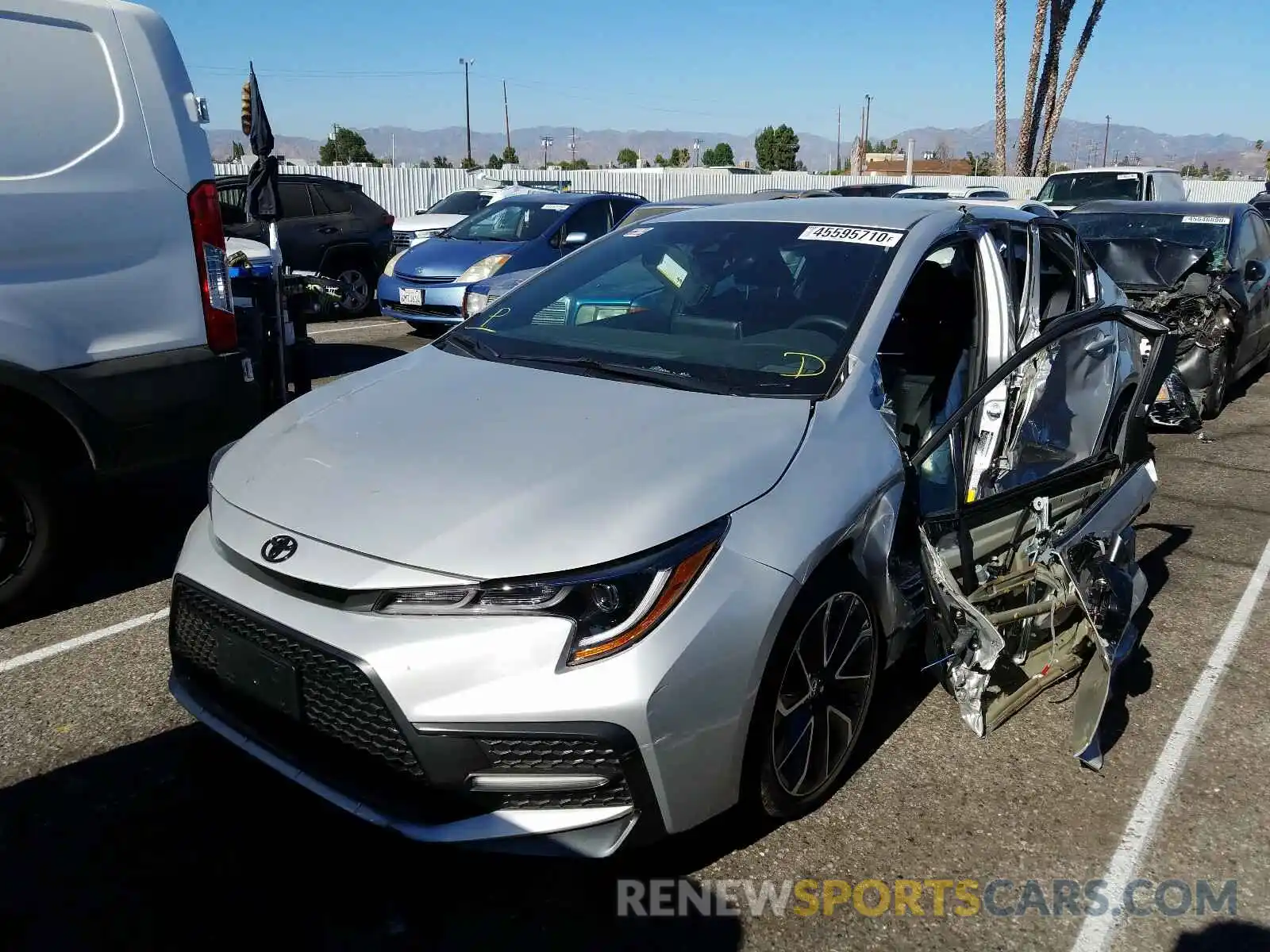 2 Photograph of a damaged car 5YFS4RCE5LP046572 TOYOTA COROLLA 2020