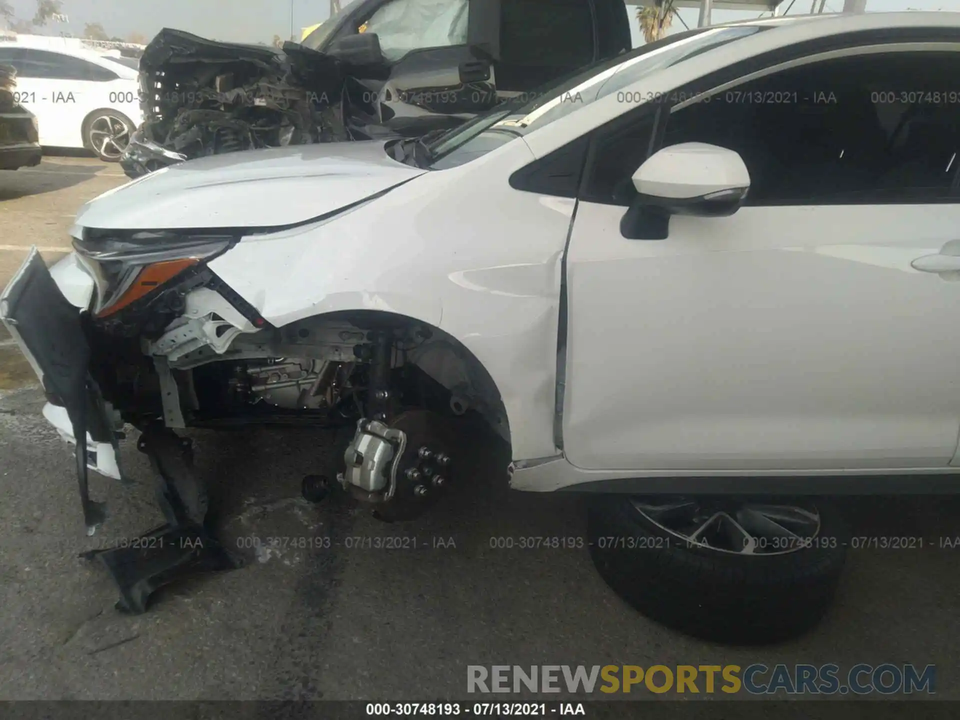 6 Photograph of a damaged car 5YFS4RCE5LP046765 TOYOTA COROLLA 2020