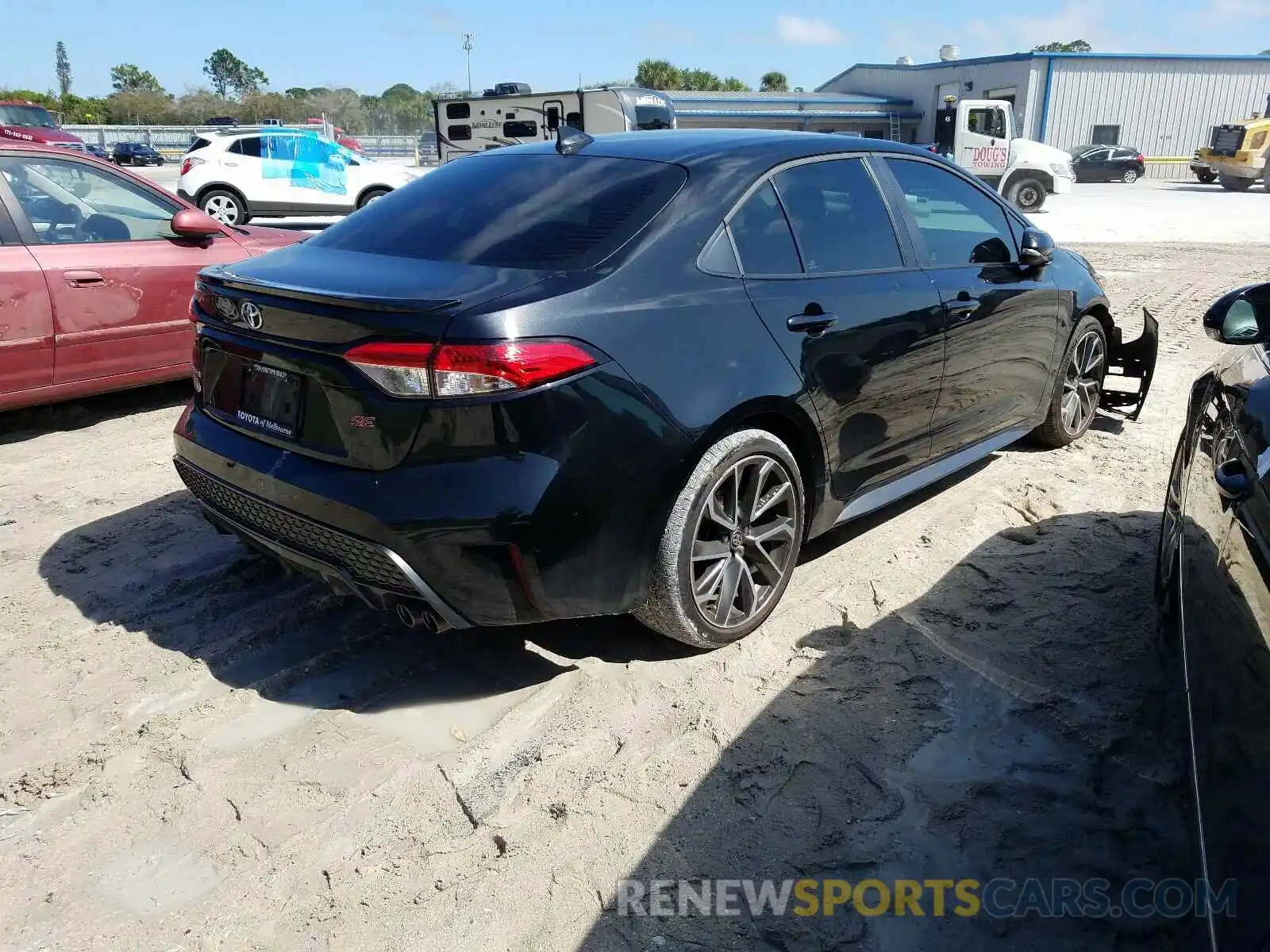 4 Photograph of a damaged car 5YFS4RCE5LP047172 TOYOTA COROLLA 2020