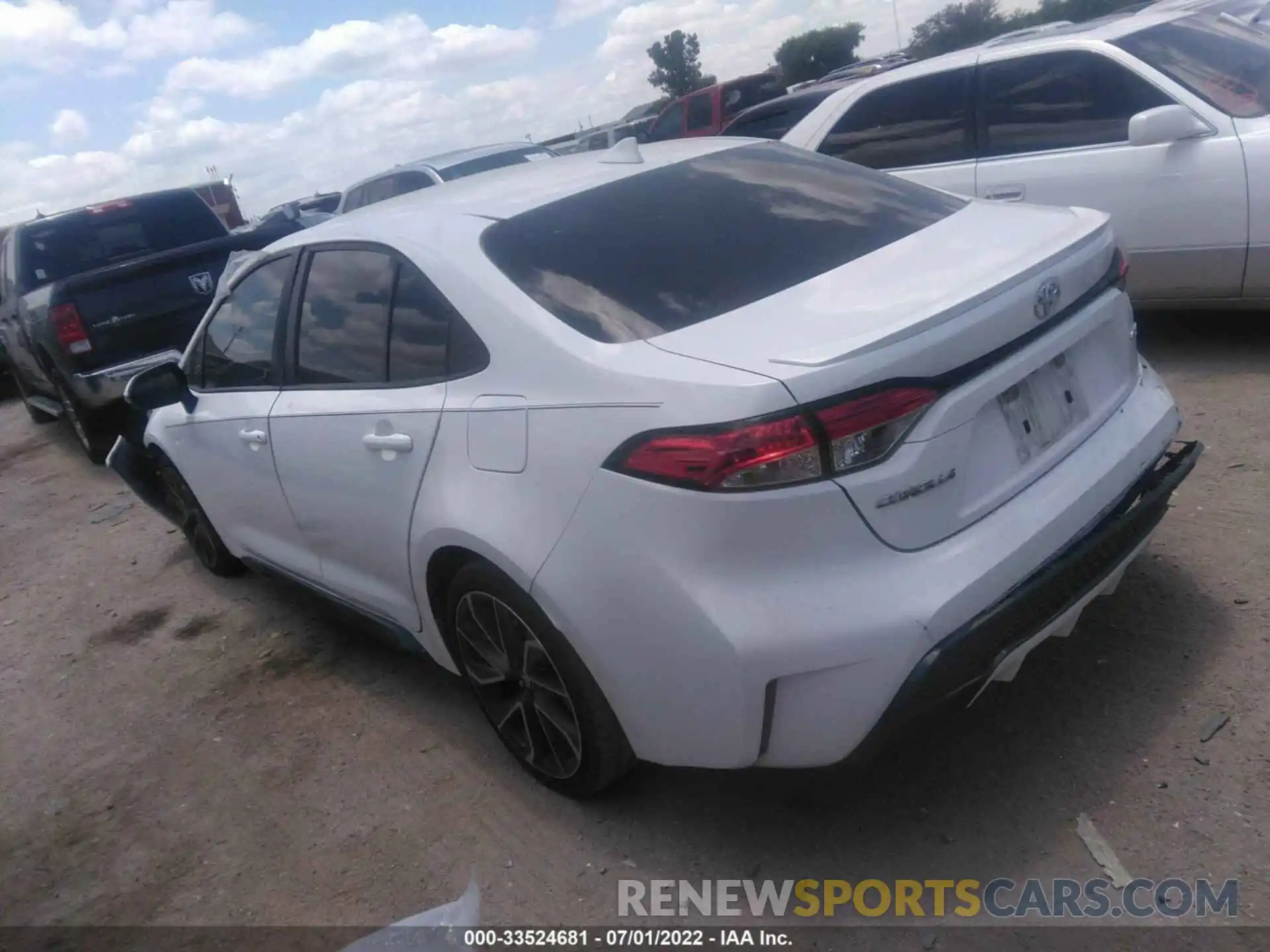 3 Photograph of a damaged car 5YFS4RCE5LP047382 TOYOTA COROLLA 2020