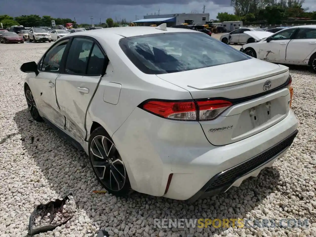 3 Photograph of a damaged car 5YFS4RCE5LP047513 TOYOTA COROLLA 2020