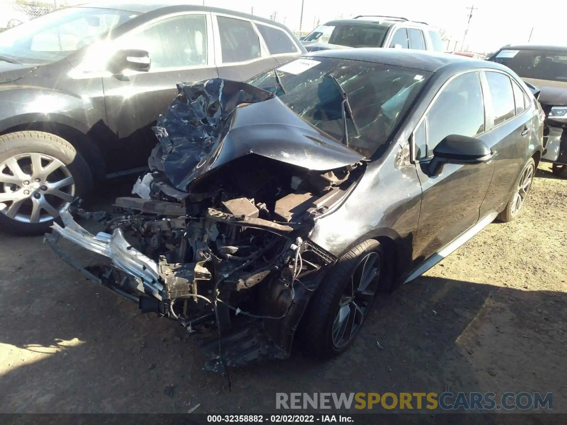 2 Photograph of a damaged car 5YFS4RCE5LP048726 TOYOTA COROLLA 2020