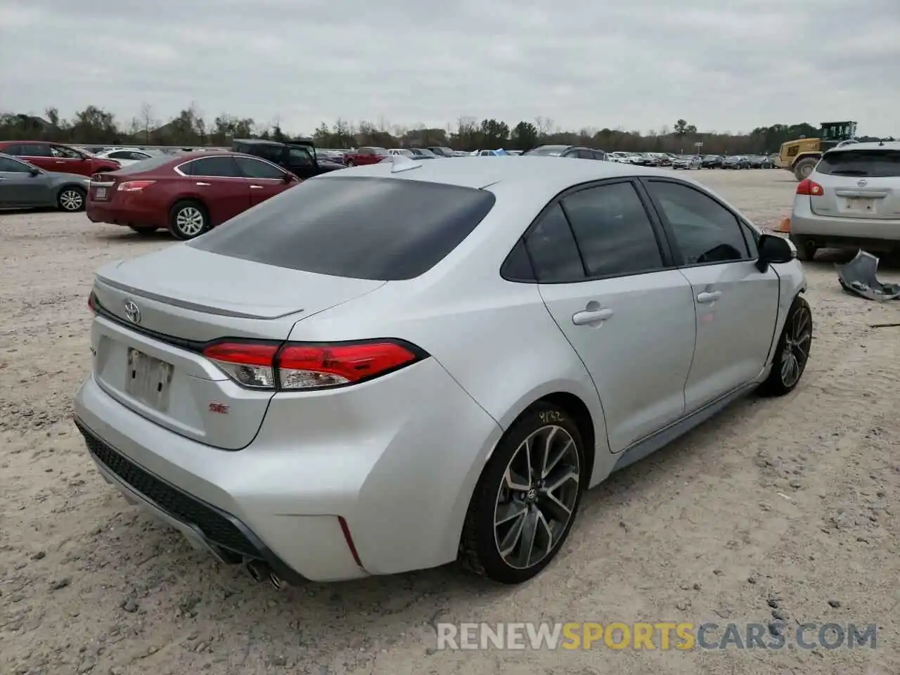 4 Photograph of a damaged car 5YFS4RCE5LP050220 TOYOTA COROLLA 2020