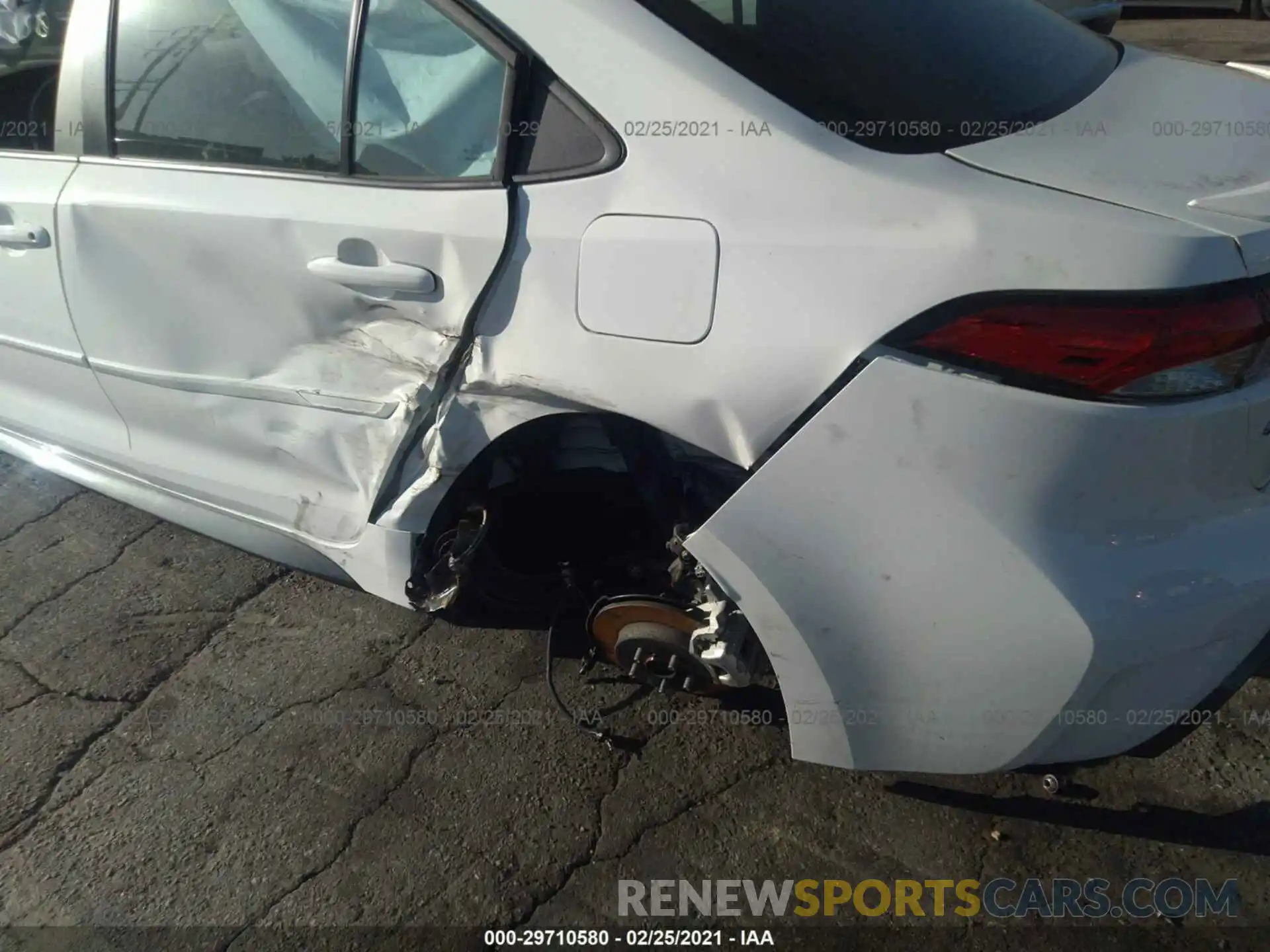 6 Photograph of a damaged car 5YFS4RCE5LP052064 TOYOTA COROLLA 2020