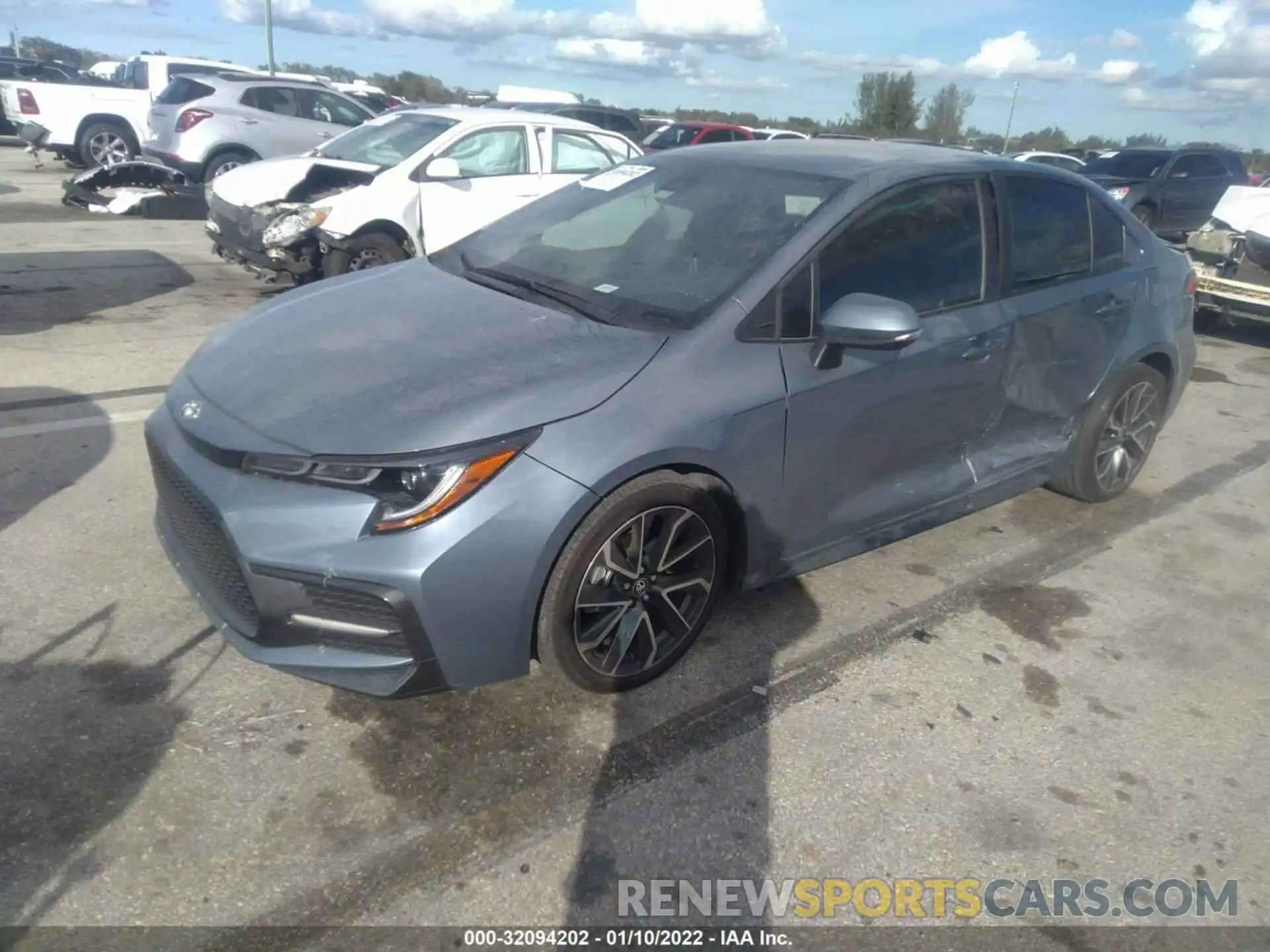 2 Photograph of a damaged car 5YFS4RCE5LP052985 TOYOTA COROLLA 2020