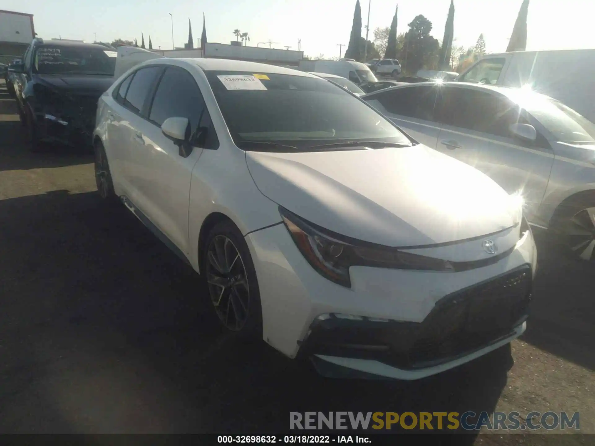 1 Photograph of a damaged car 5YFS4RCE5LP053733 TOYOTA COROLLA 2020