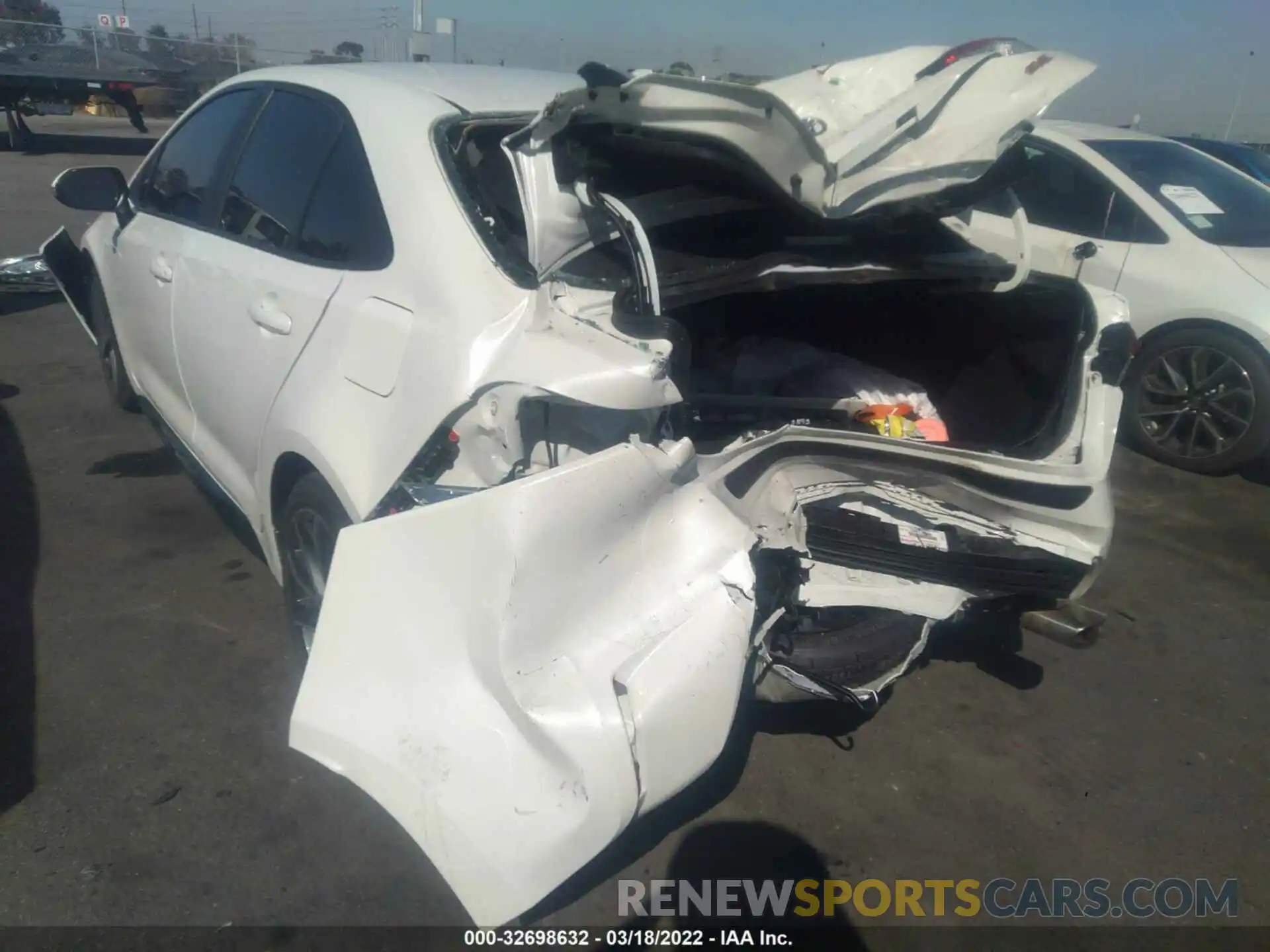 6 Photograph of a damaged car 5YFS4RCE5LP053733 TOYOTA COROLLA 2020