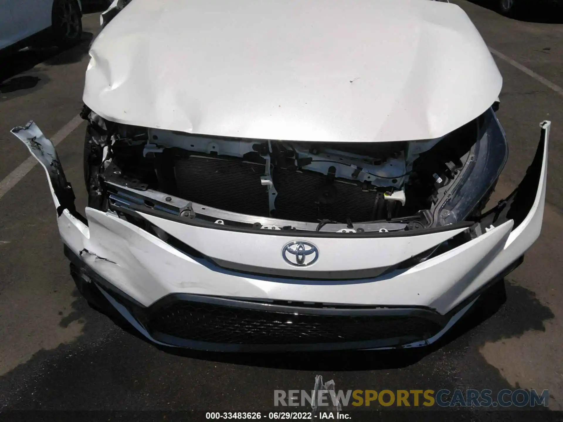 6 Photograph of a damaged car 5YFS4RCE5LP054915 TOYOTA COROLLA 2020