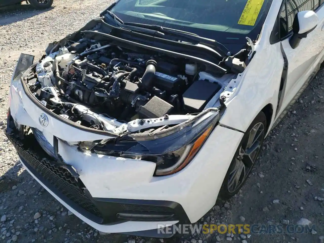 9 Photograph of a damaged car 5YFS4RCE6LP005366 TOYOTA COROLLA 2020