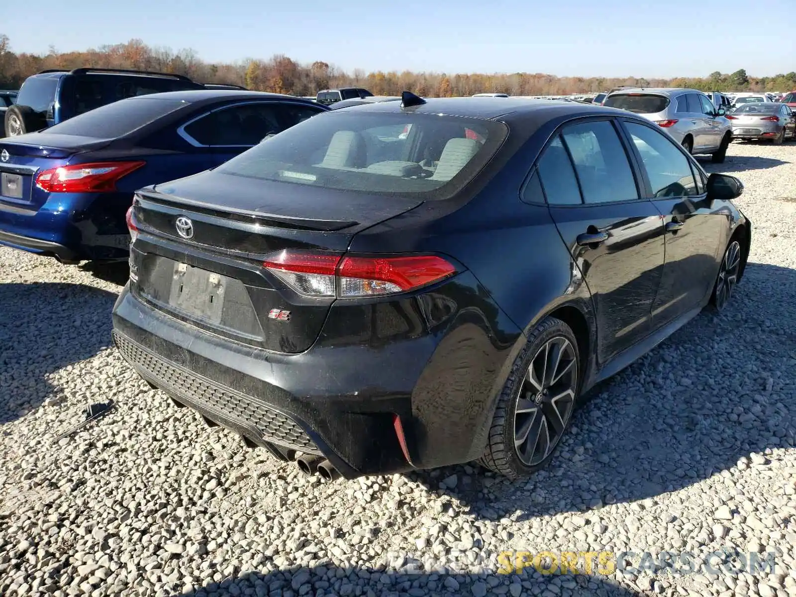 4 Photograph of a damaged car 5YFS4RCE6LP009756 TOYOTA COROLLA 2020