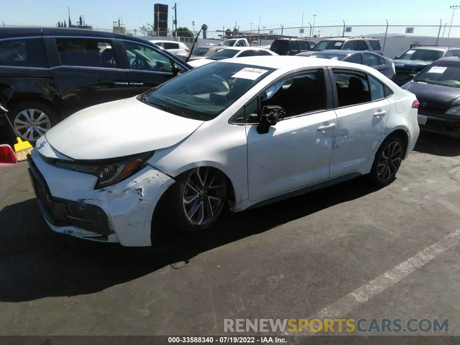 2 Photograph of a damaged car 5YFS4RCE6LP012057 TOYOTA COROLLA 2020