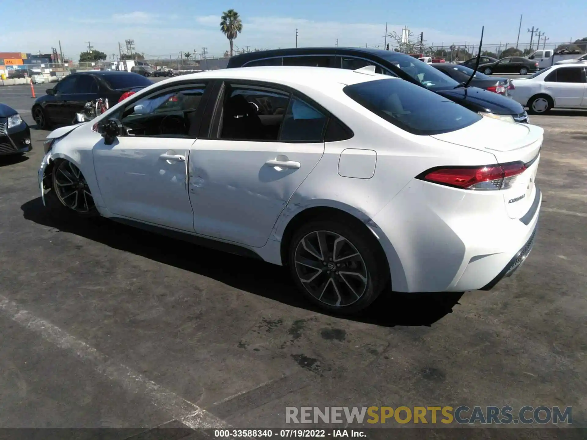 3 Photograph of a damaged car 5YFS4RCE6LP012057 TOYOTA COROLLA 2020