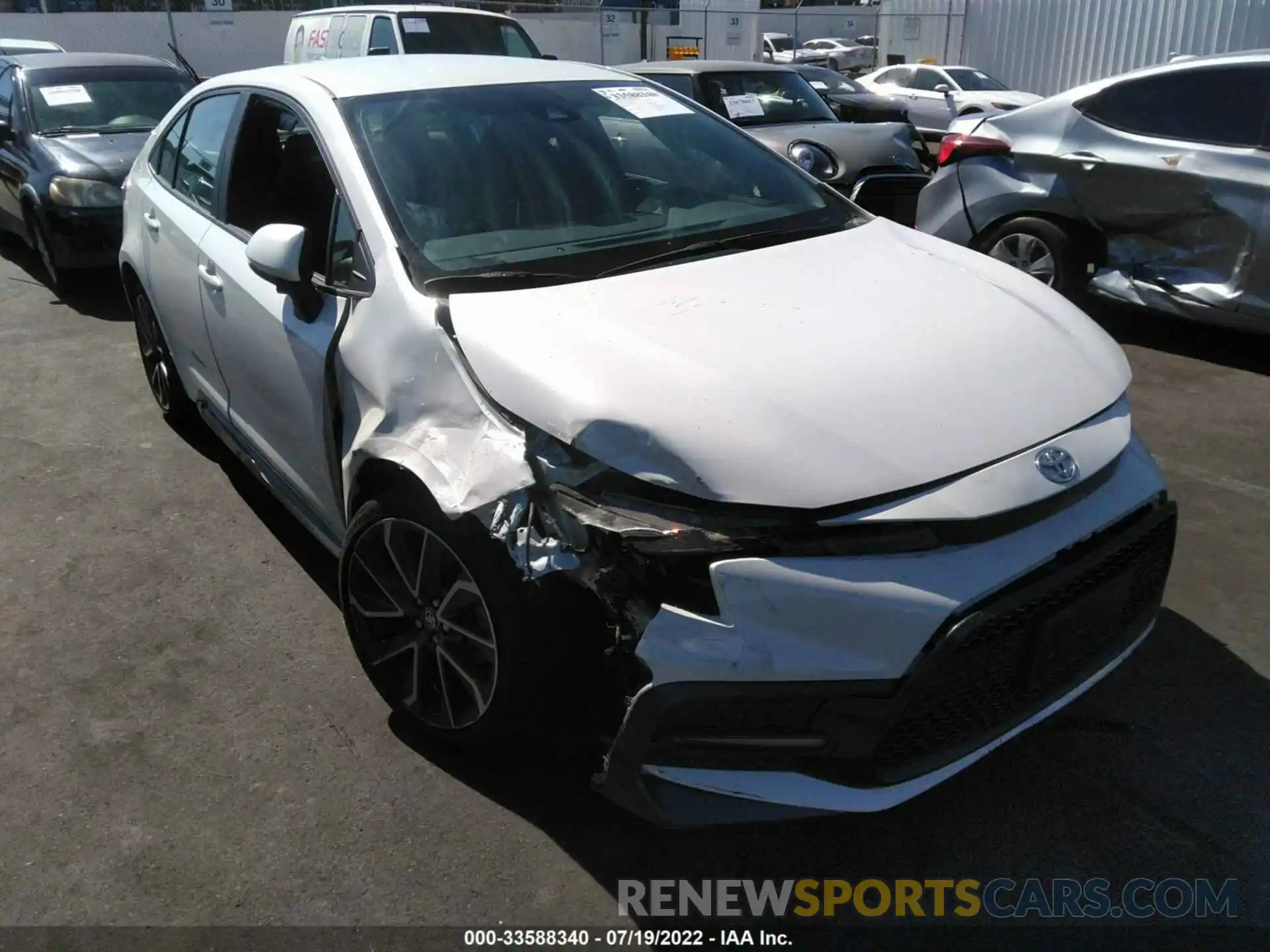 6 Photograph of a damaged car 5YFS4RCE6LP012057 TOYOTA COROLLA 2020