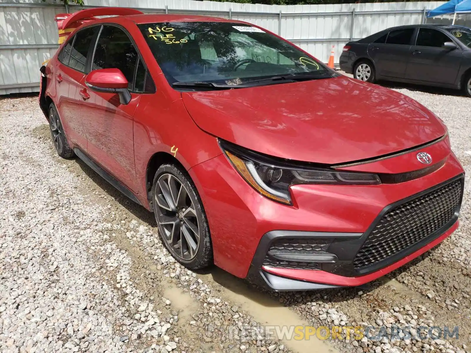 1 Photograph of a damaged car 5YFS4RCE6LP012074 TOYOTA COROLLA 2020