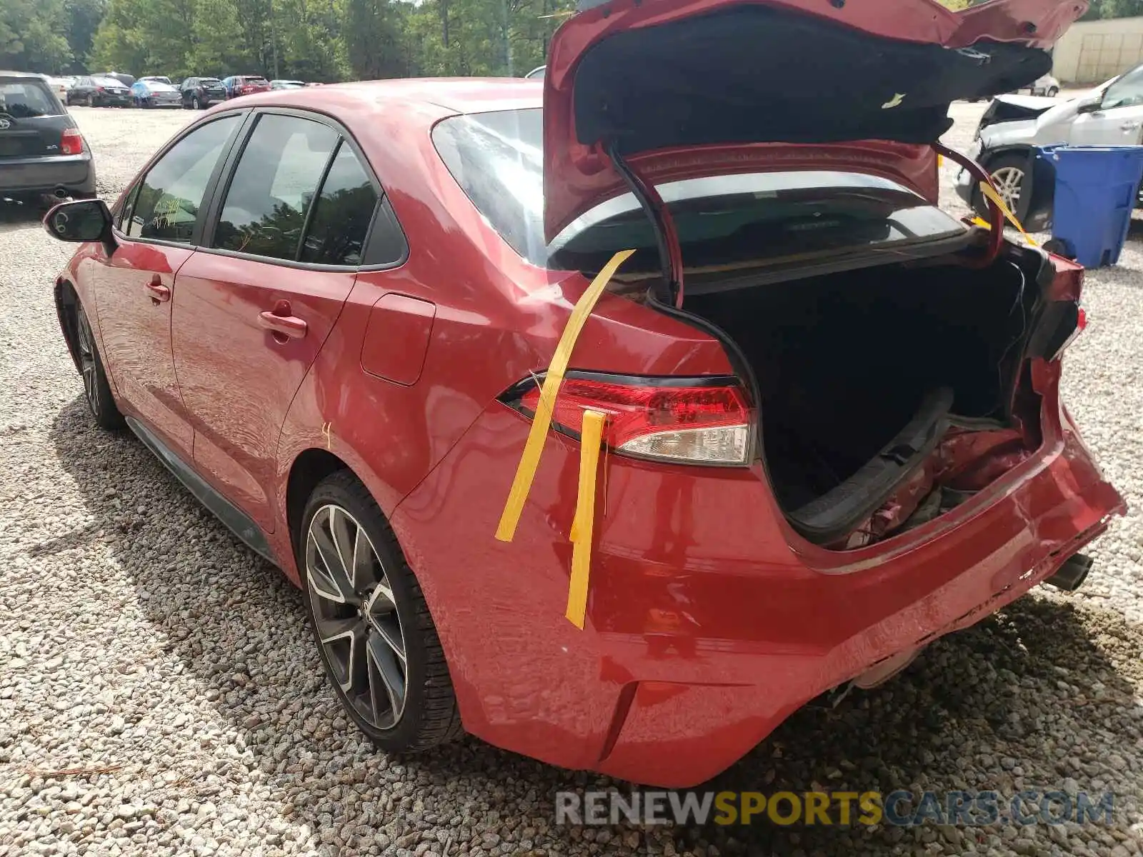 3 Photograph of a damaged car 5YFS4RCE6LP012074 TOYOTA COROLLA 2020