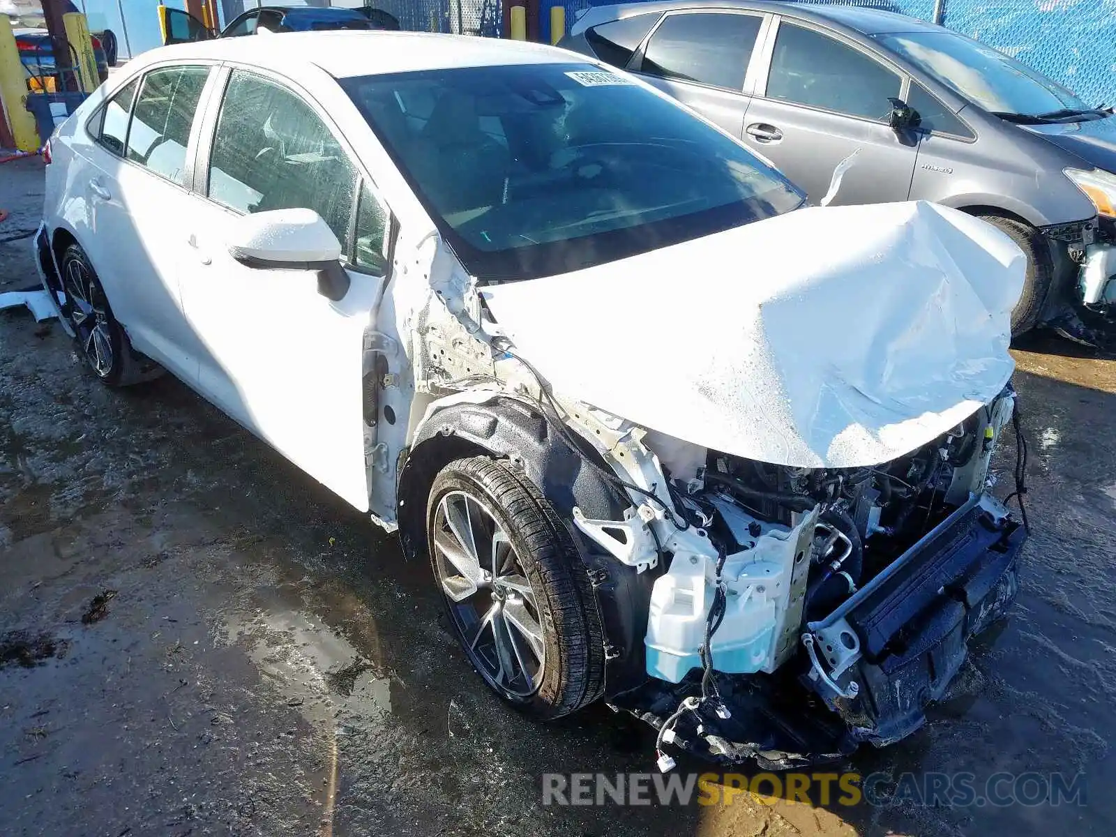 1 Photograph of a damaged car 5YFS4RCE6LP013189 TOYOTA COROLLA 2020