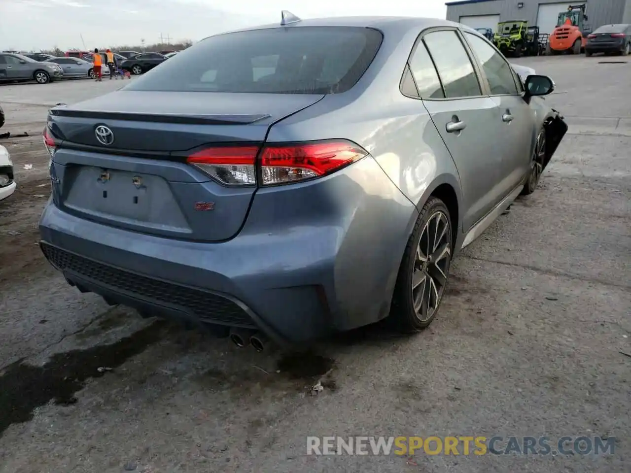 4 Photograph of a damaged car 5YFS4RCE6LP015590 TOYOTA COROLLA 2020