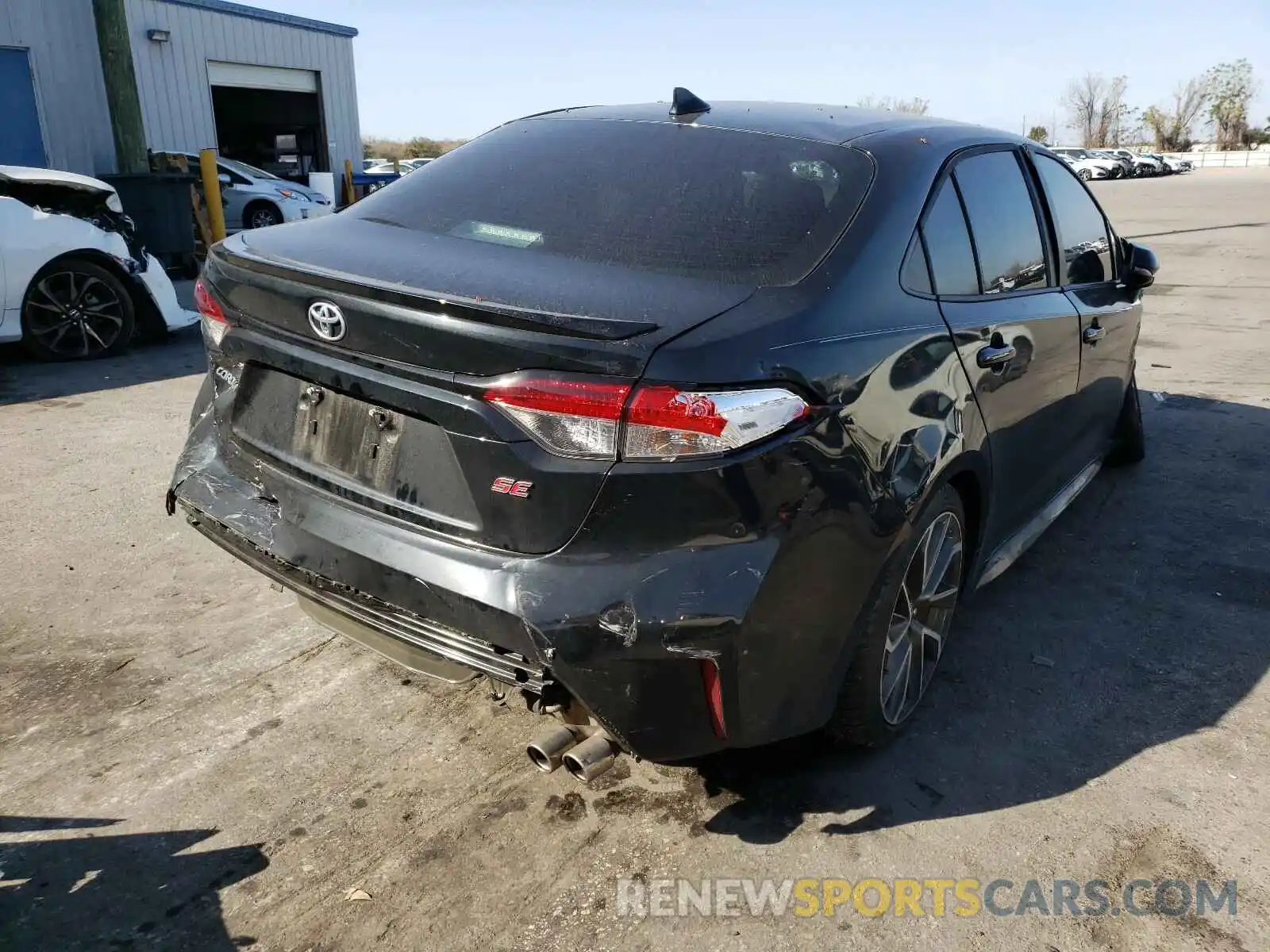 4 Photograph of a damaged car 5YFS4RCE6LP016898 TOYOTA COROLLA 2020