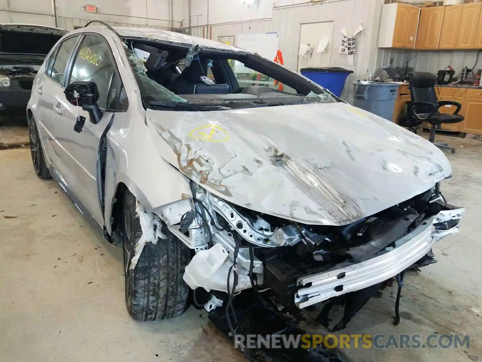 1 Photograph of a damaged car 5YFS4RCE6LP022930 TOYOTA COROLLA 2020