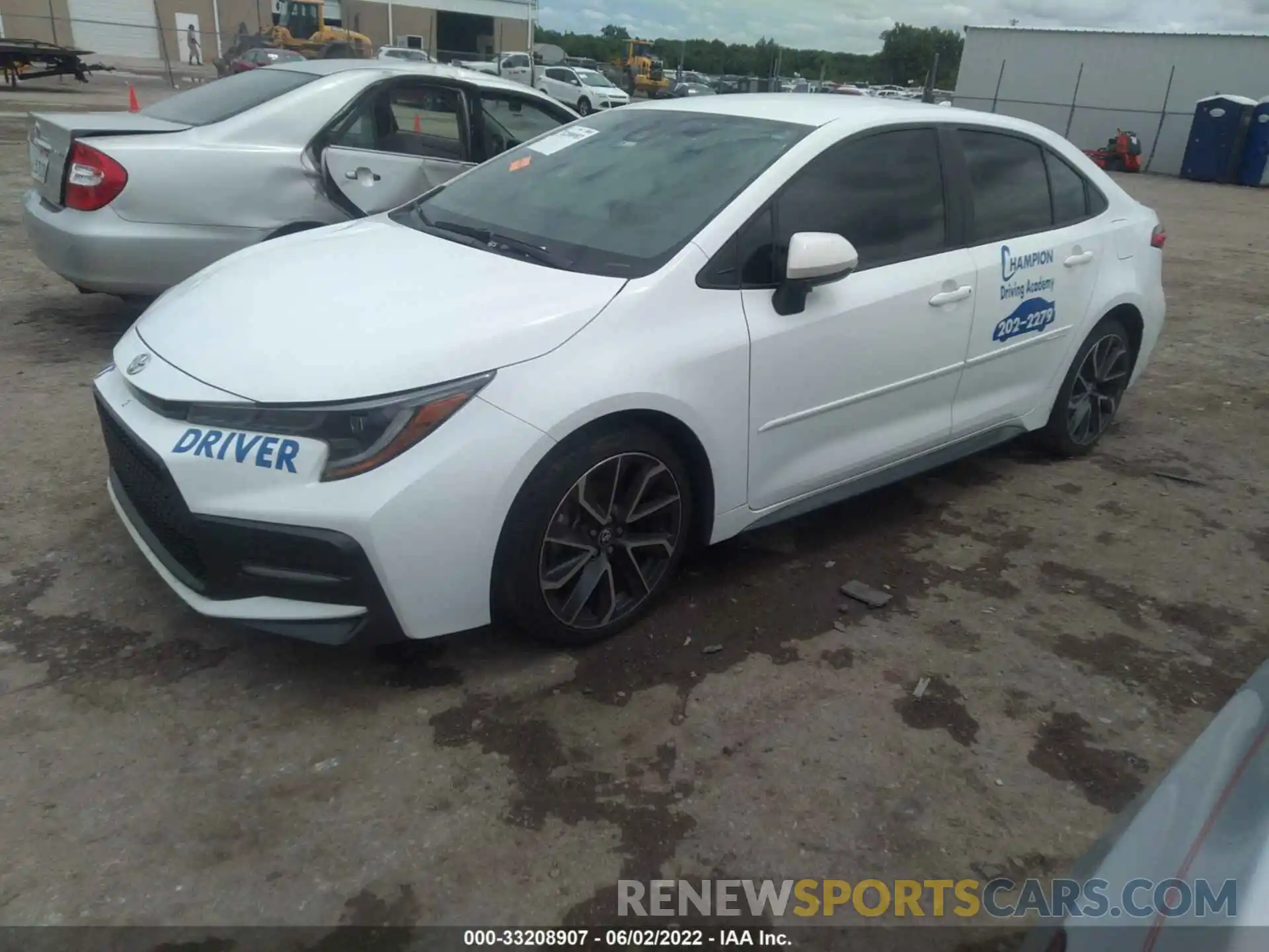 2 Photograph of a damaged car 5YFS4RCE6LP023138 TOYOTA COROLLA 2020