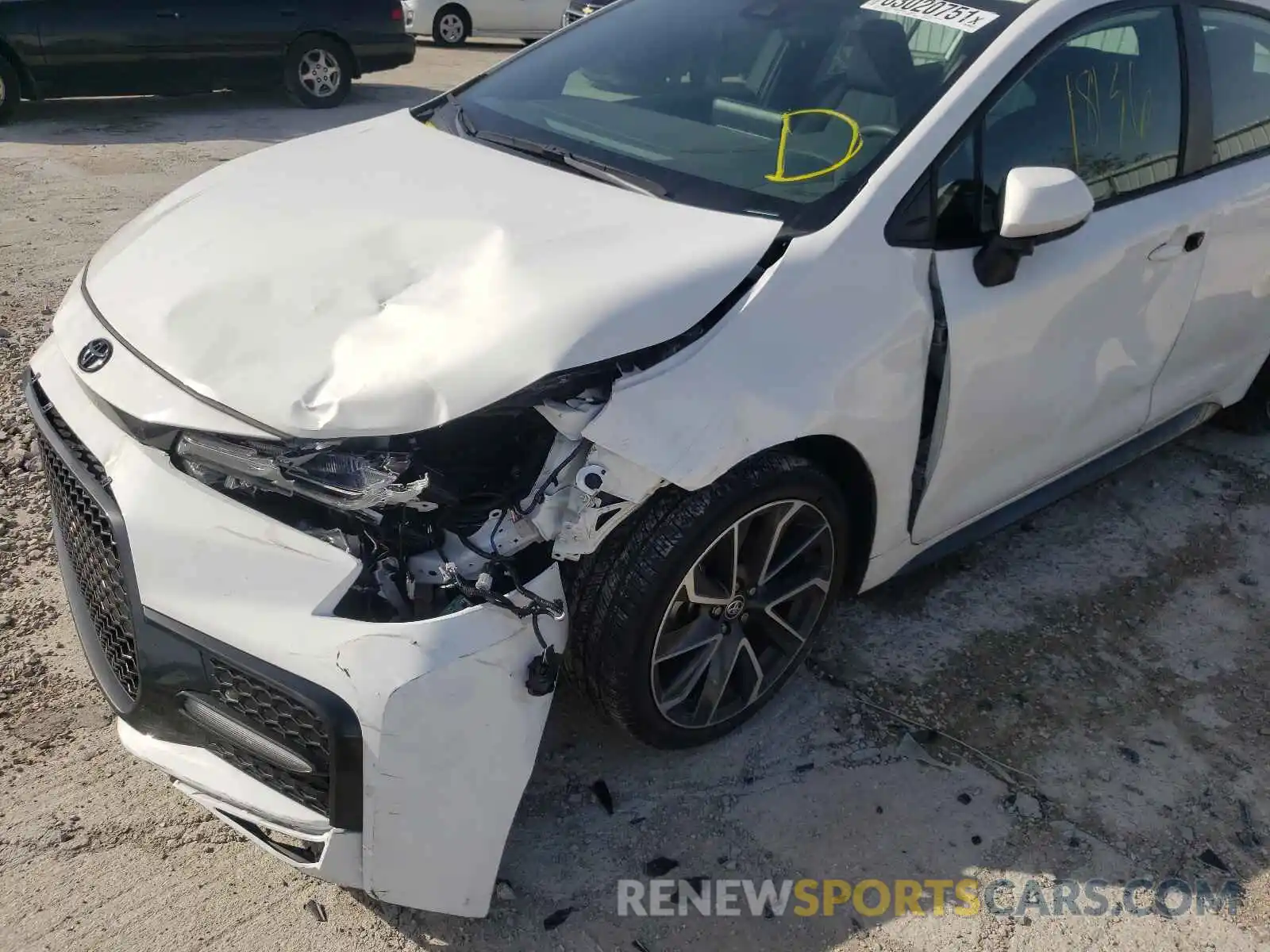 9 Photograph of a damaged car 5YFS4RCE6LP025116 TOYOTA COROLLA 2020