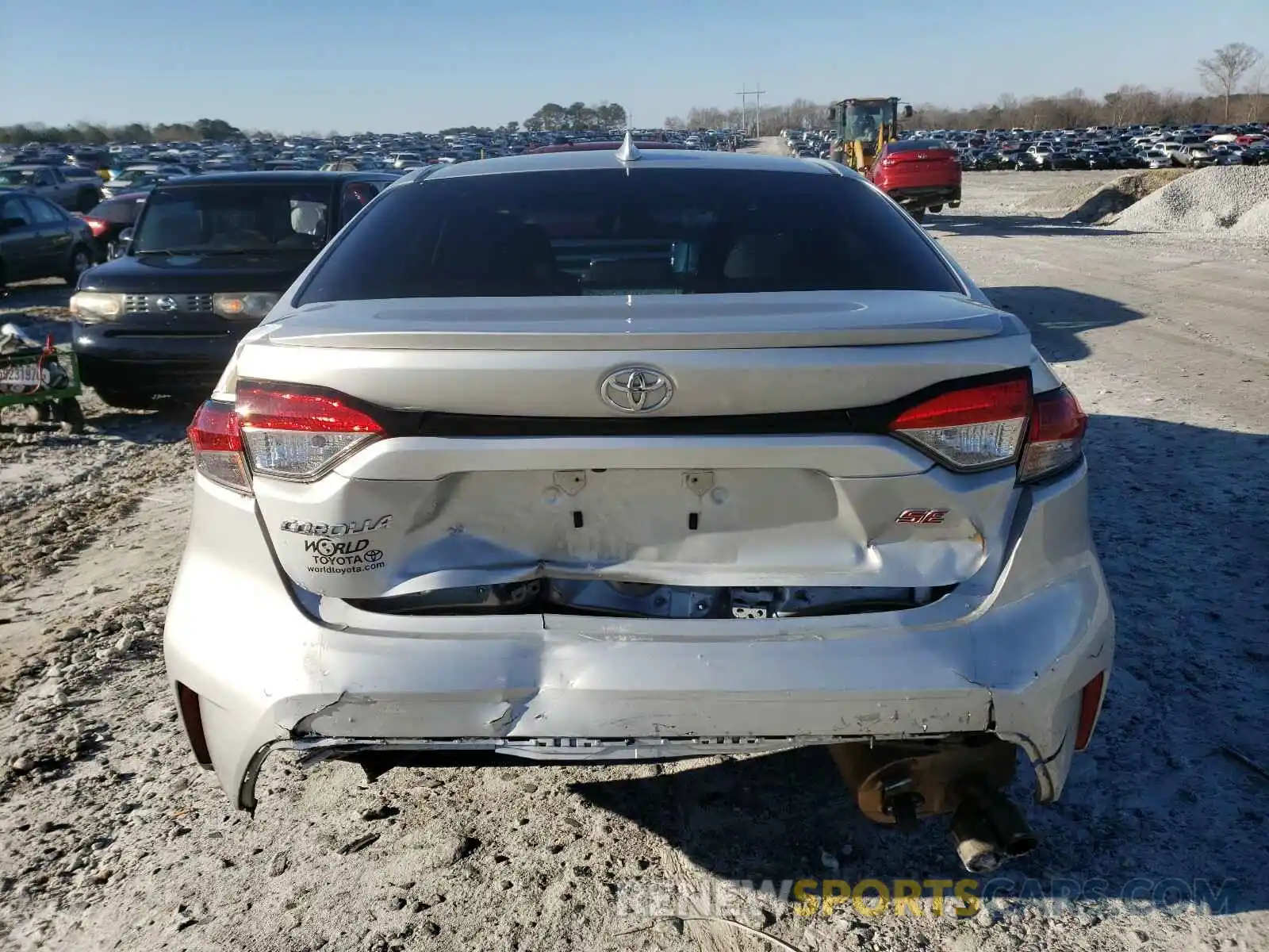 9 Photograph of a damaged car 5YFS4RCE6LP025780 TOYOTA COROLLA 2020